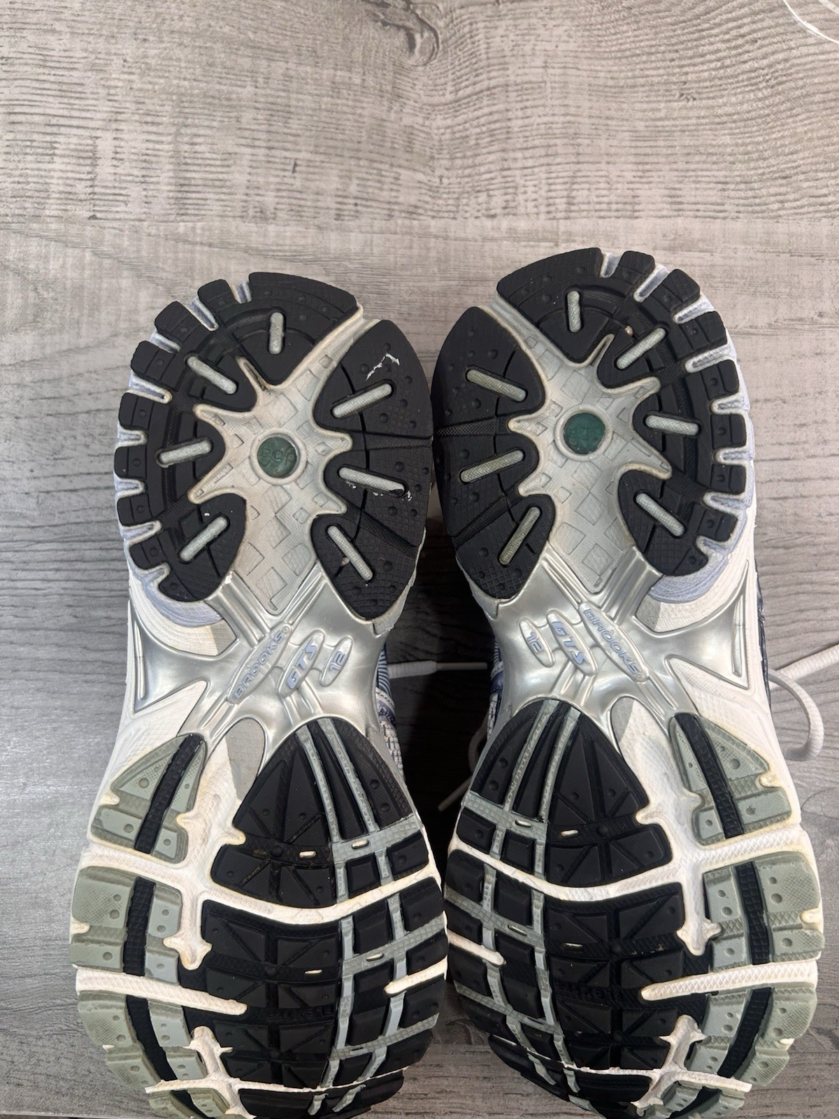 Brooks Adrenaline GTS 12 Womens Gray Blue White Running Shoes Size 10