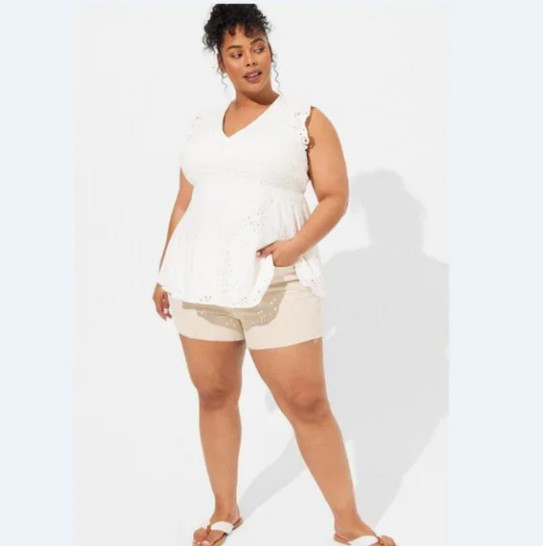 NWT TORRID 3.5″ Classic Denim High-Rise Short in Dust Storm Plus Size 24 W9041