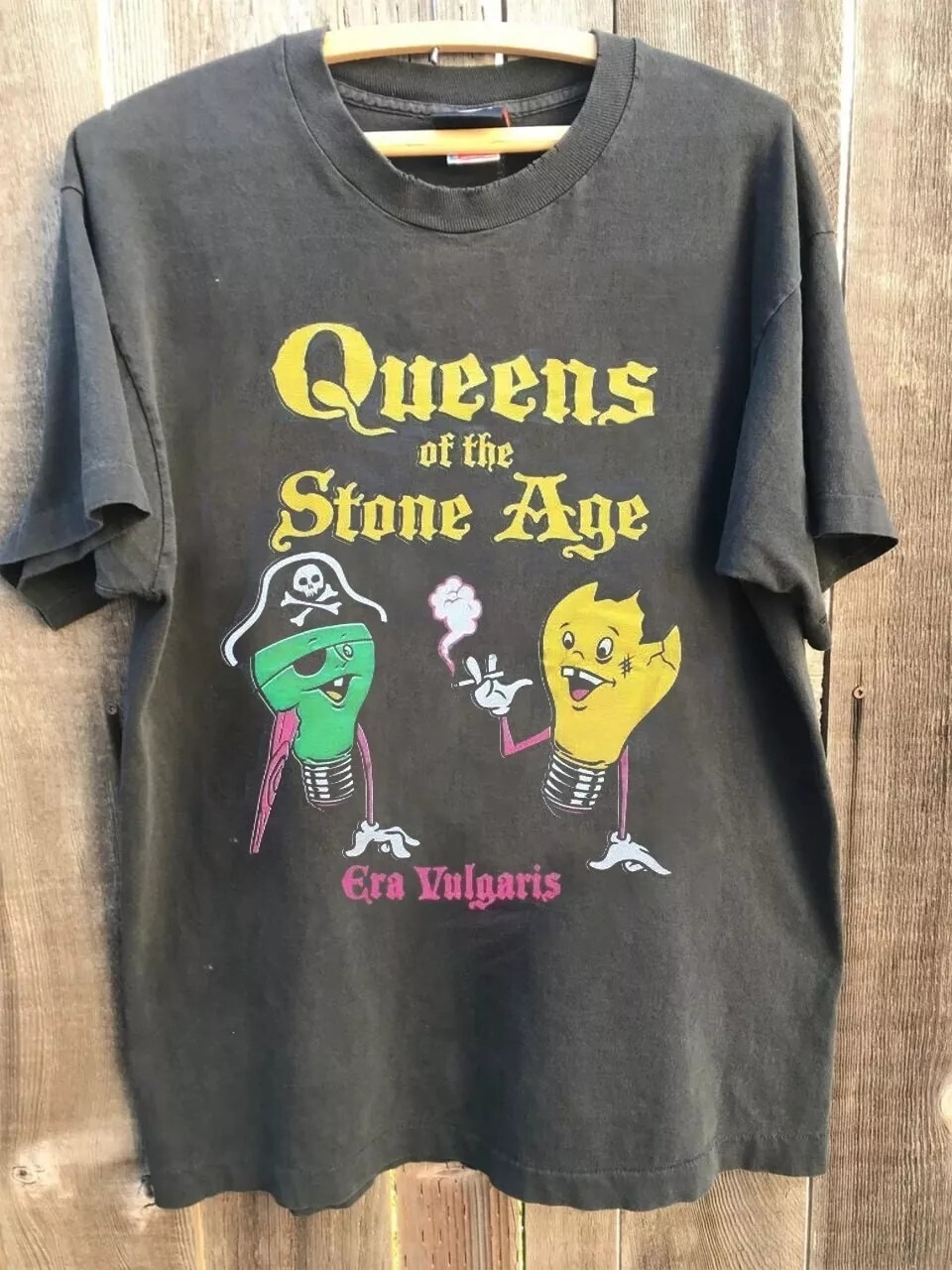 QUEENS OF THE STONE AGE ERA VULGARIS RETRO CHARCOAL UNISEX TSHIRT S-5XL