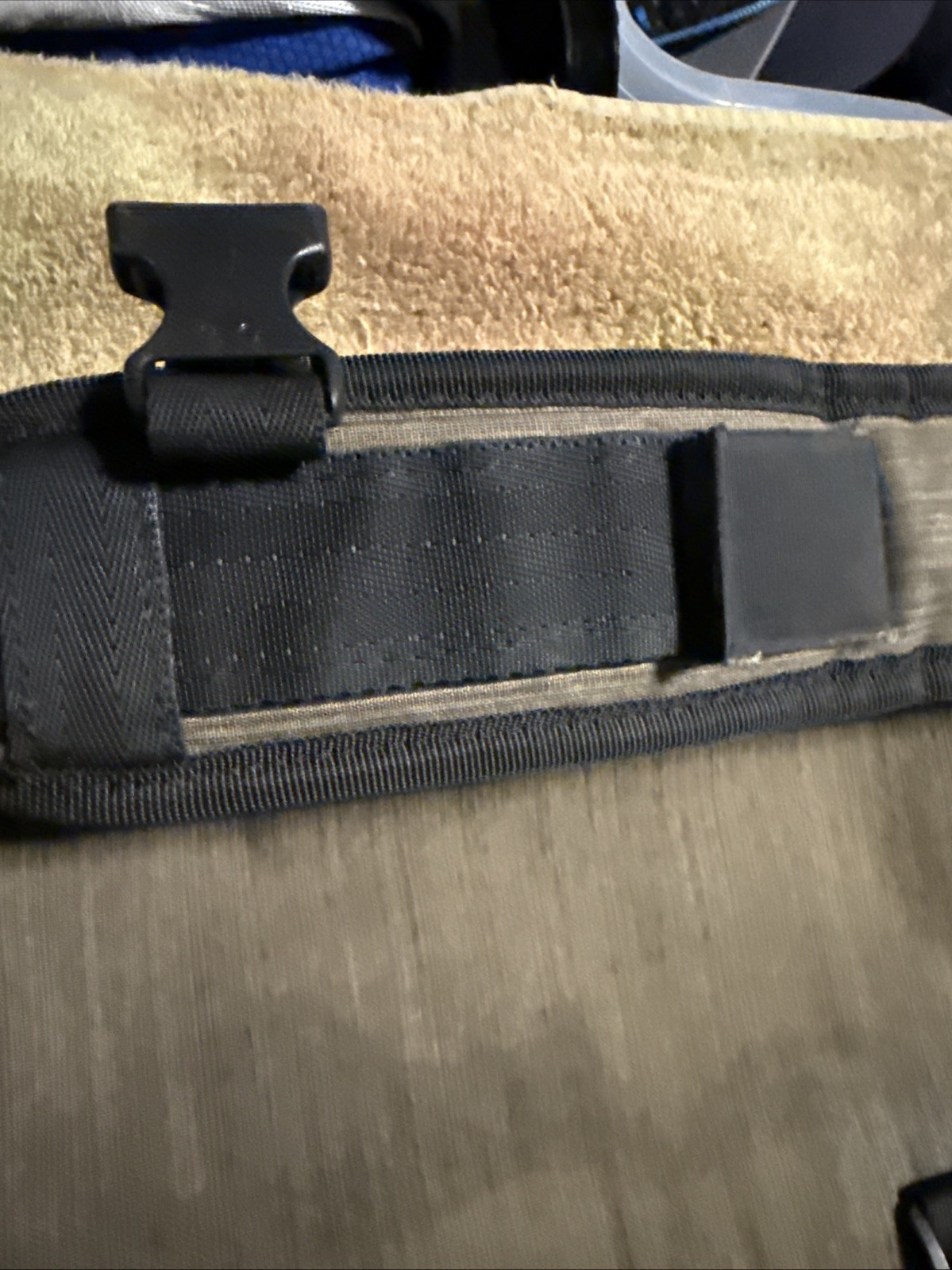 Skunk Sling M Smell Odor Weather Proof Stash Bag Carbon Lining