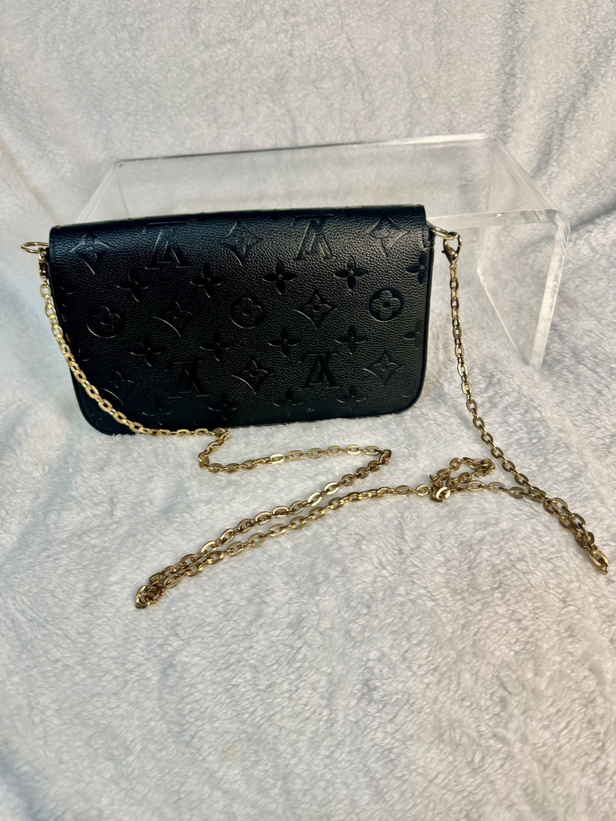 Louis Vuitton Chain 2Way Shoulder Bag Crossbody Black Gold Women Classic