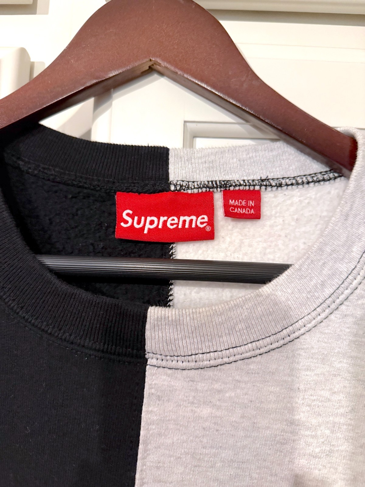 NEW Supreme Split Crewneck Sweatshirt Black/Gray FW18 Size Medium M