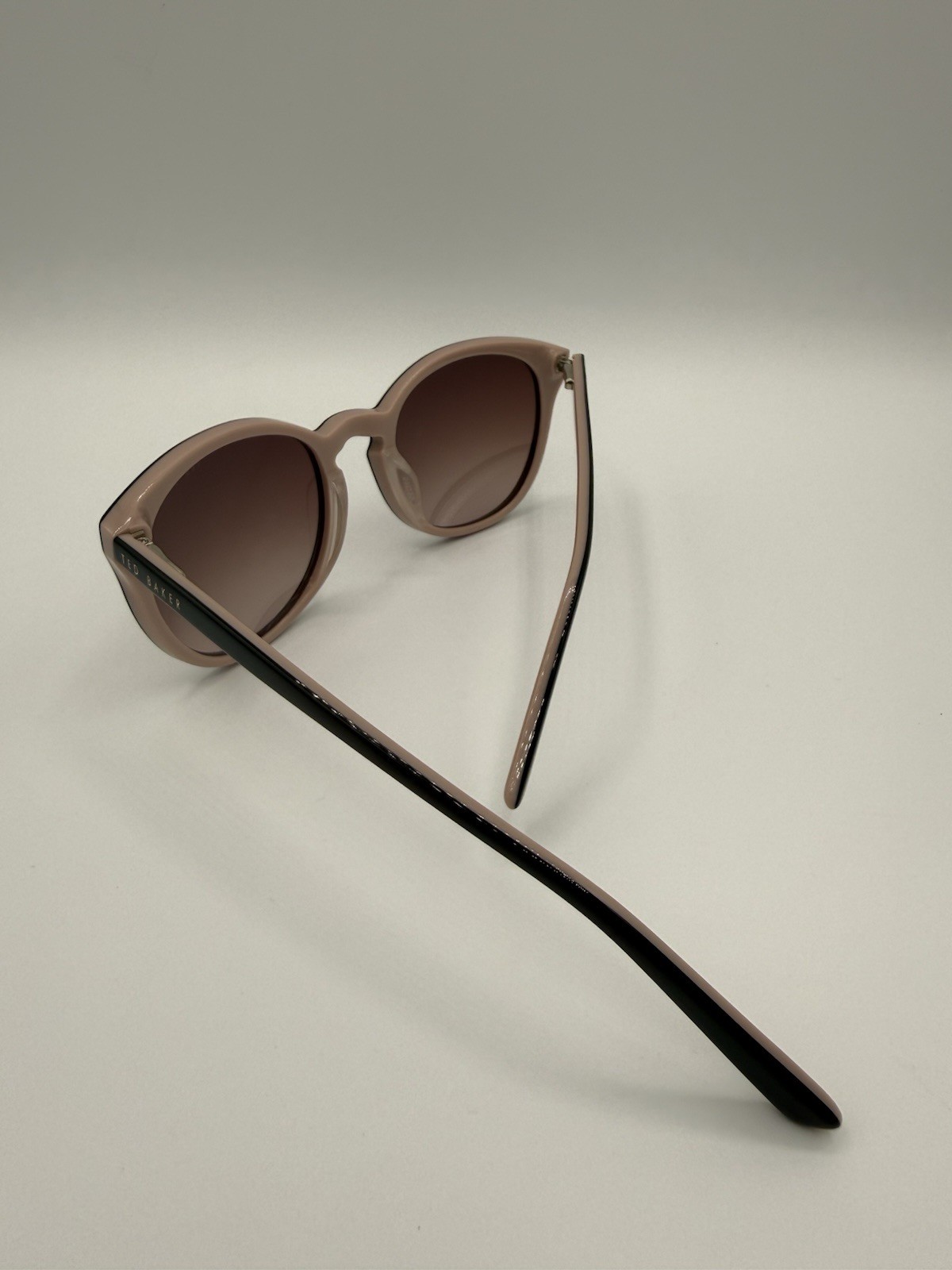 Women’s Ted Baker TB121 BLC B:47 53-20-140 mm Fashion Sunglasses GOOD CONDITION