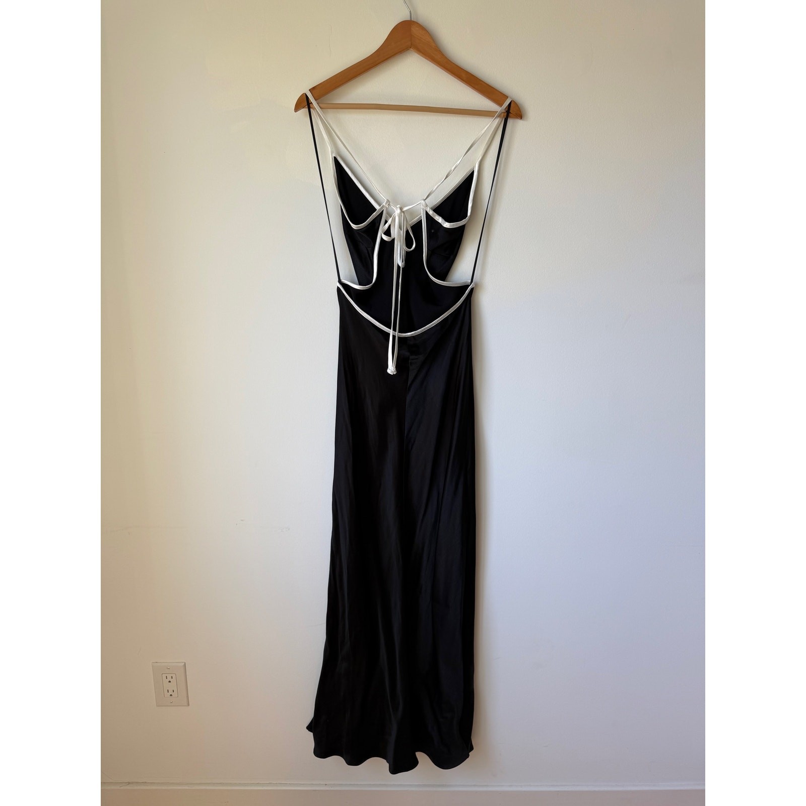 NWT Bec+Bridge Black Cedar City Maxi Dress Backless Silk Gown White Trim Size 6