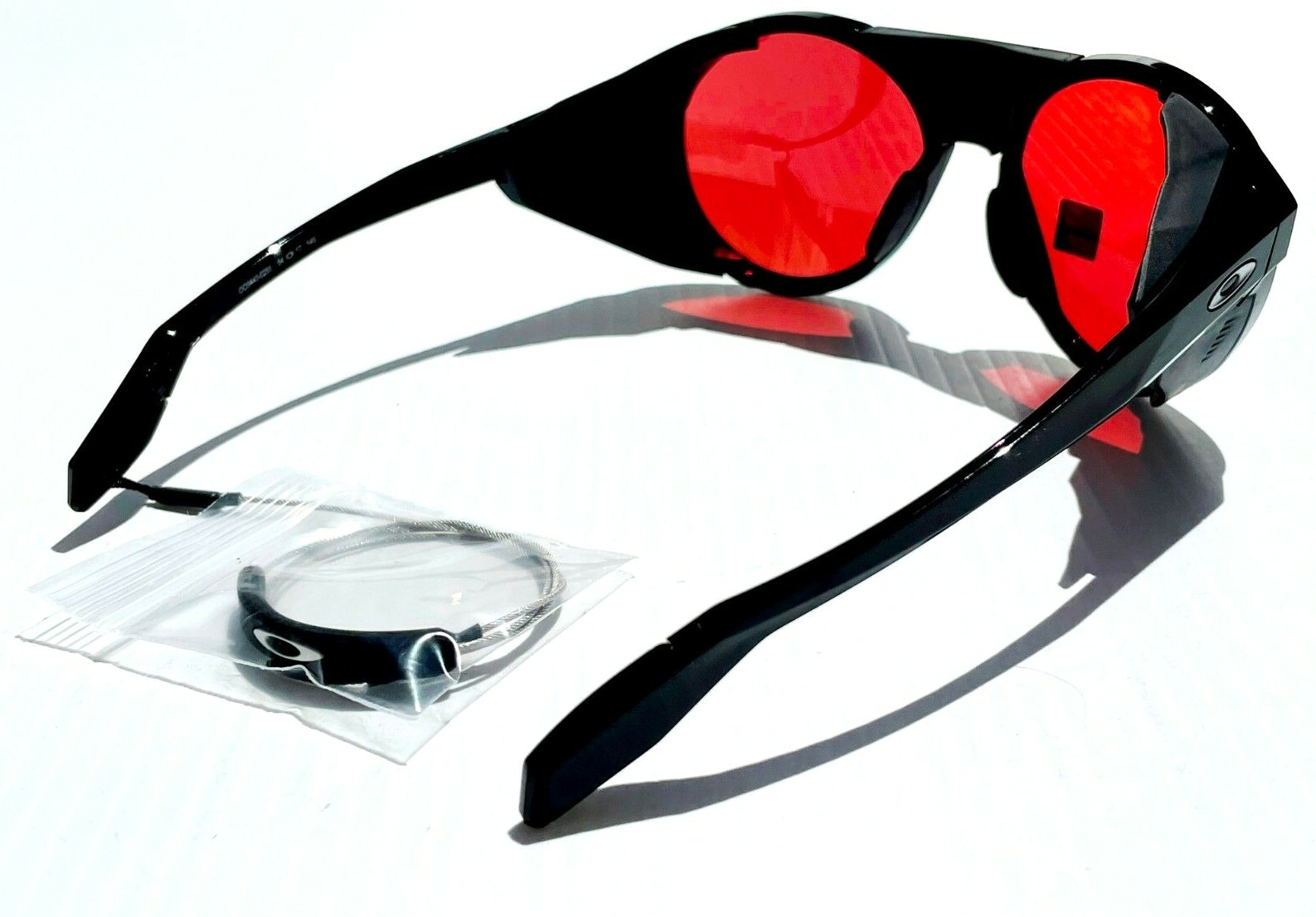 NEW Oakley CLIFDEN Polished Black Round PRIZM Snow Sapphire Sunglass 9440-02