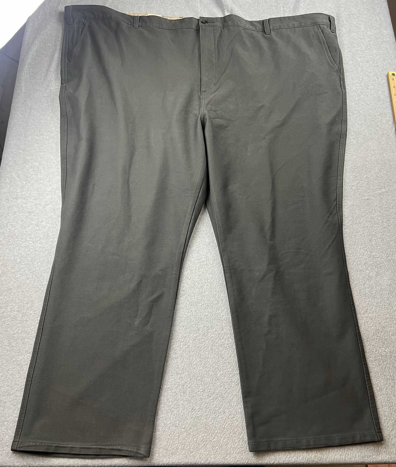 Dockers Men’s Comfort Smart Knit Chino Pants Straight Fit W60 L30 Dark Gray NWT