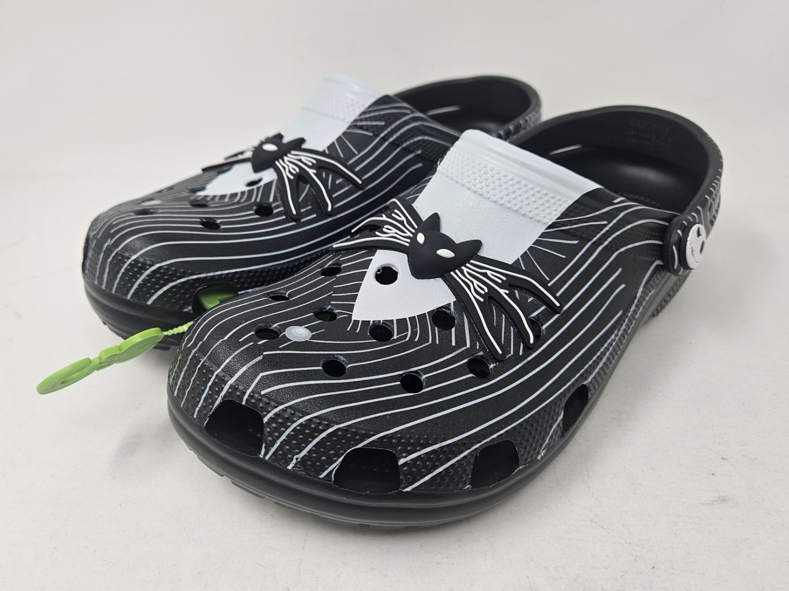 Crocs Classic Sandals, Men’s Nightmare Before Christmas, Black, 208275, NEW!