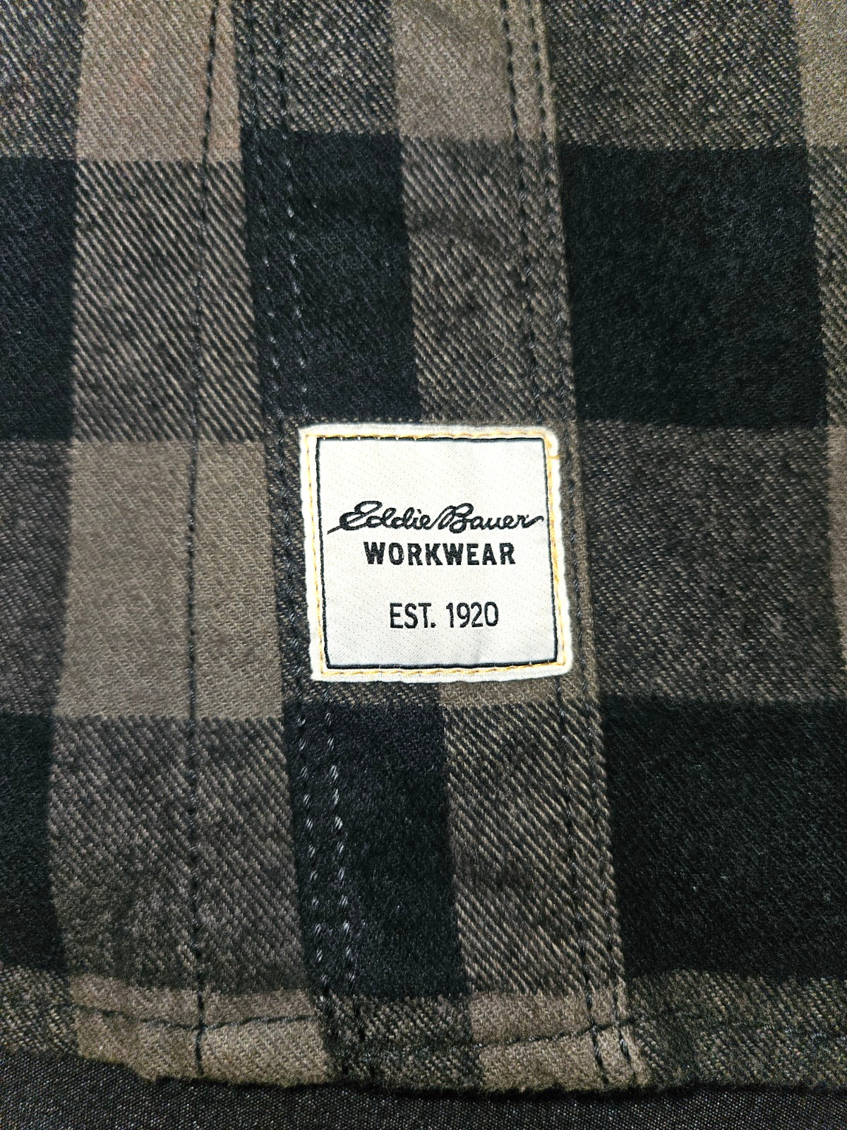 GENUINE EDDIE BAUER XL FLANNEL BROWN BLACK BUFFALO PLAID WORKWEAR FOREMAN FIT PO