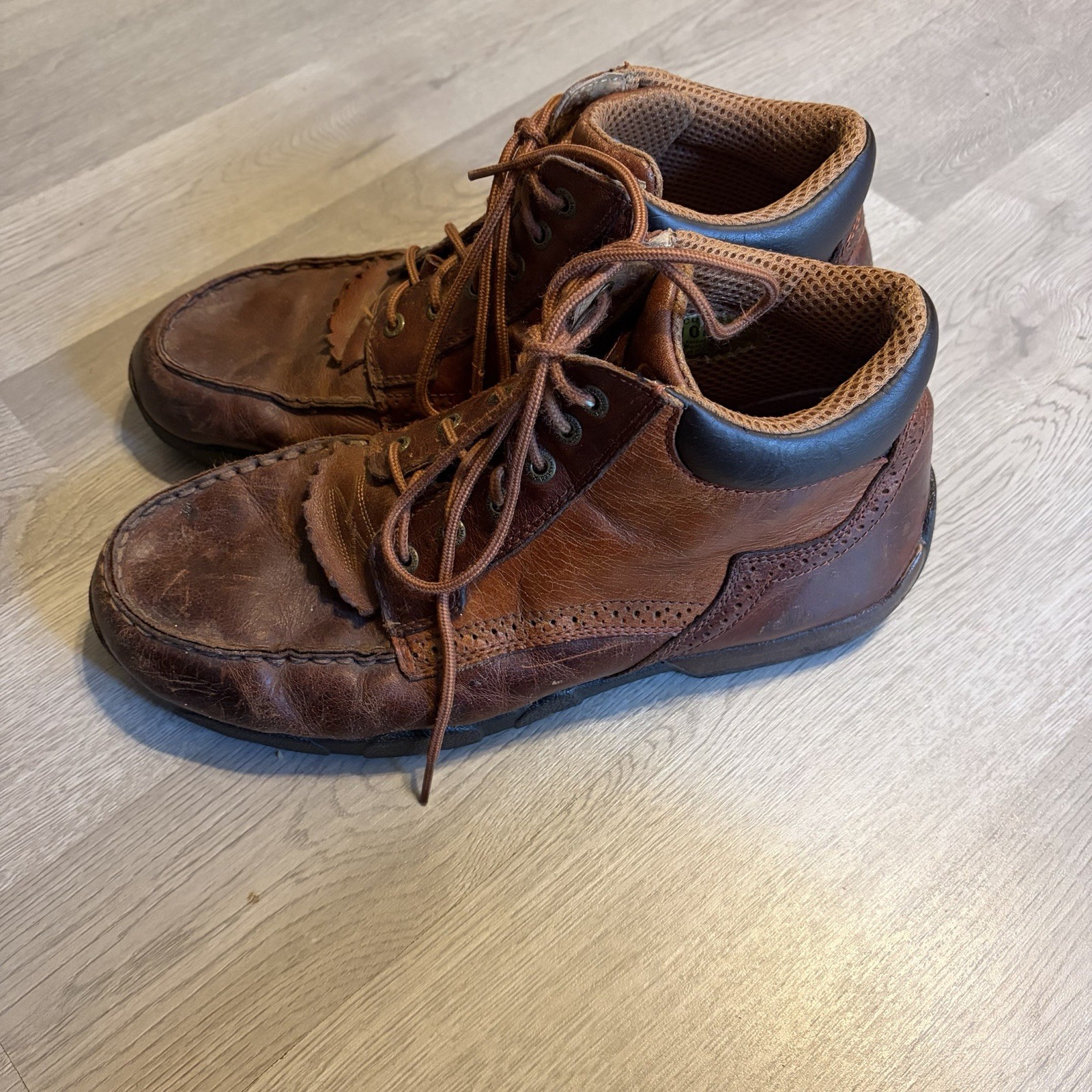 VTG Y2K Men’s Twisted x Brown Leather Moc Size 10