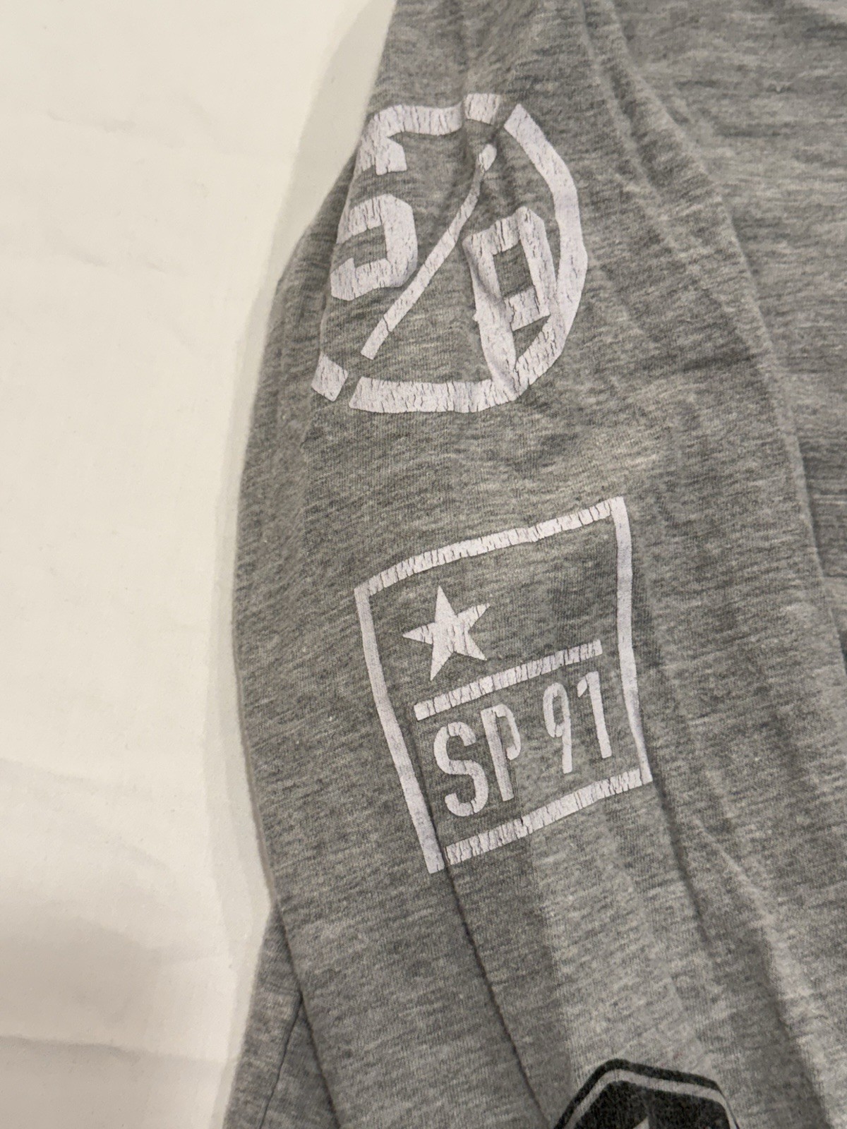 Southpole Y2K Gray Long Sleeve Graphic Shirt L Patch Logo Streetwear