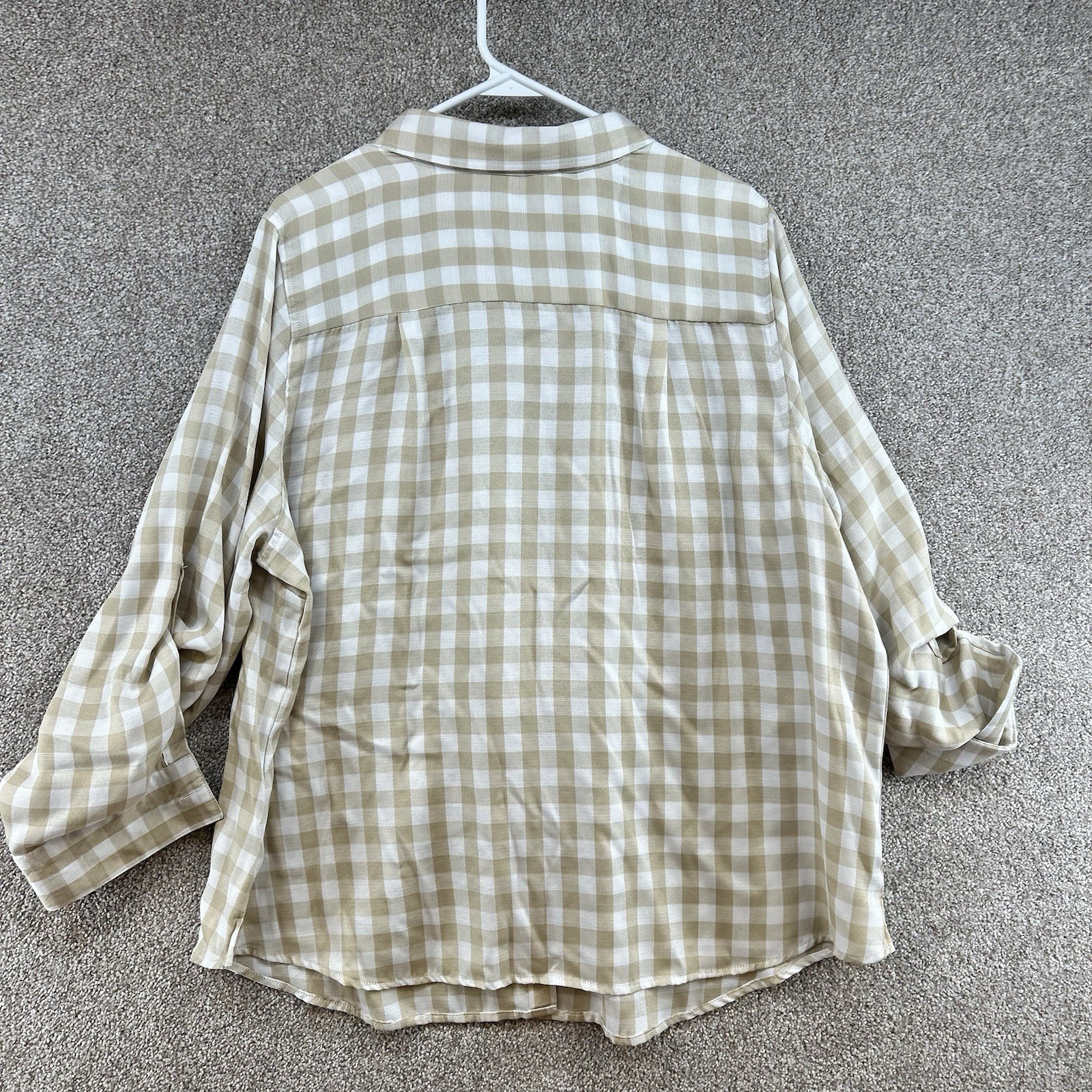 Isaac Mizrahi Live Women’s Button Up Size 22W Beige White Plaid Long Sleeve