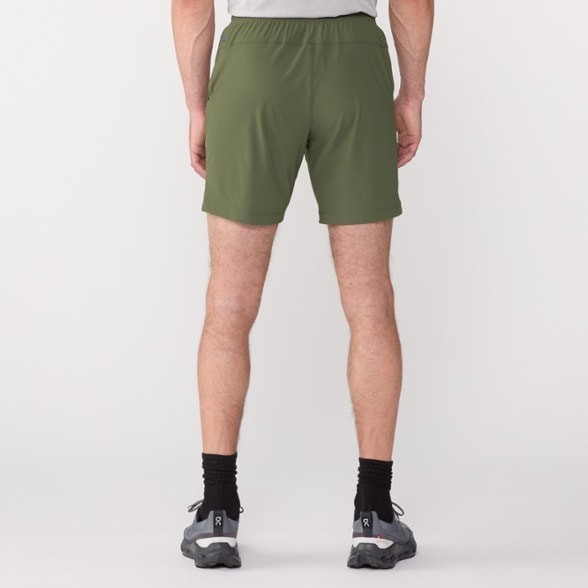 $74 RHONE Men’s Unlined Pursuit Shorts 9″ – Lichen Green – Medium -New With Tag