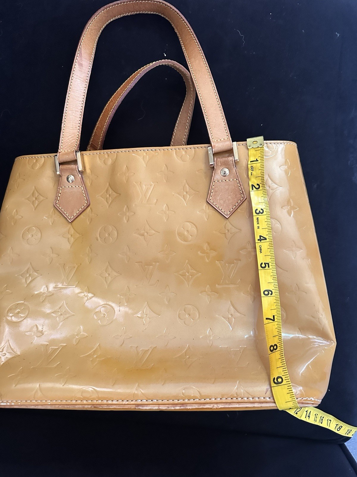 Louis Vuitton Vernis Monogram Tote, Zip Closure, Double Handles, Inner Pockets