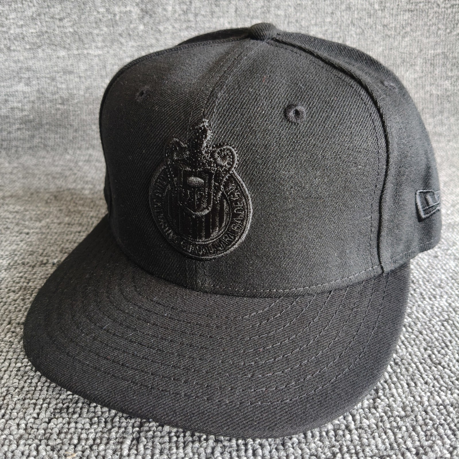 New Era Chivas 59FIFTY Fitted Black Hat Size 7 Soccer Cap