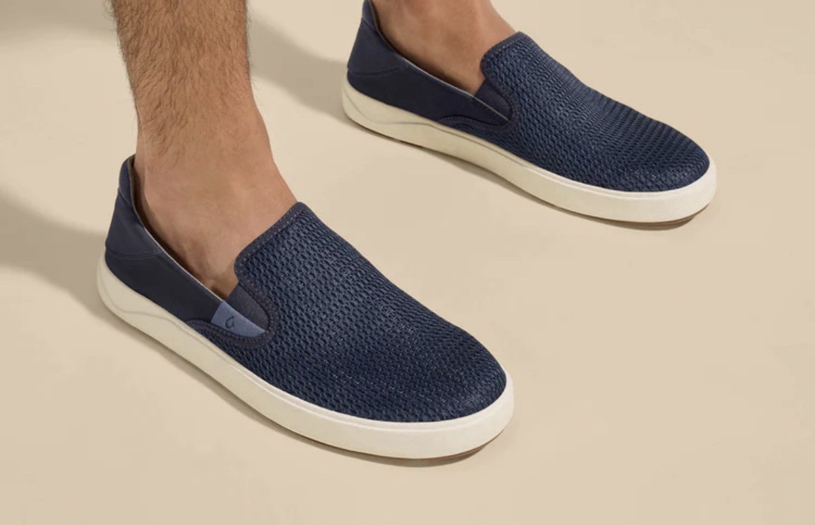 OLUKAI Lae’ahi Mens 9.5 Navy Blue Slip- On Casual Mesh Sneaker Shoe