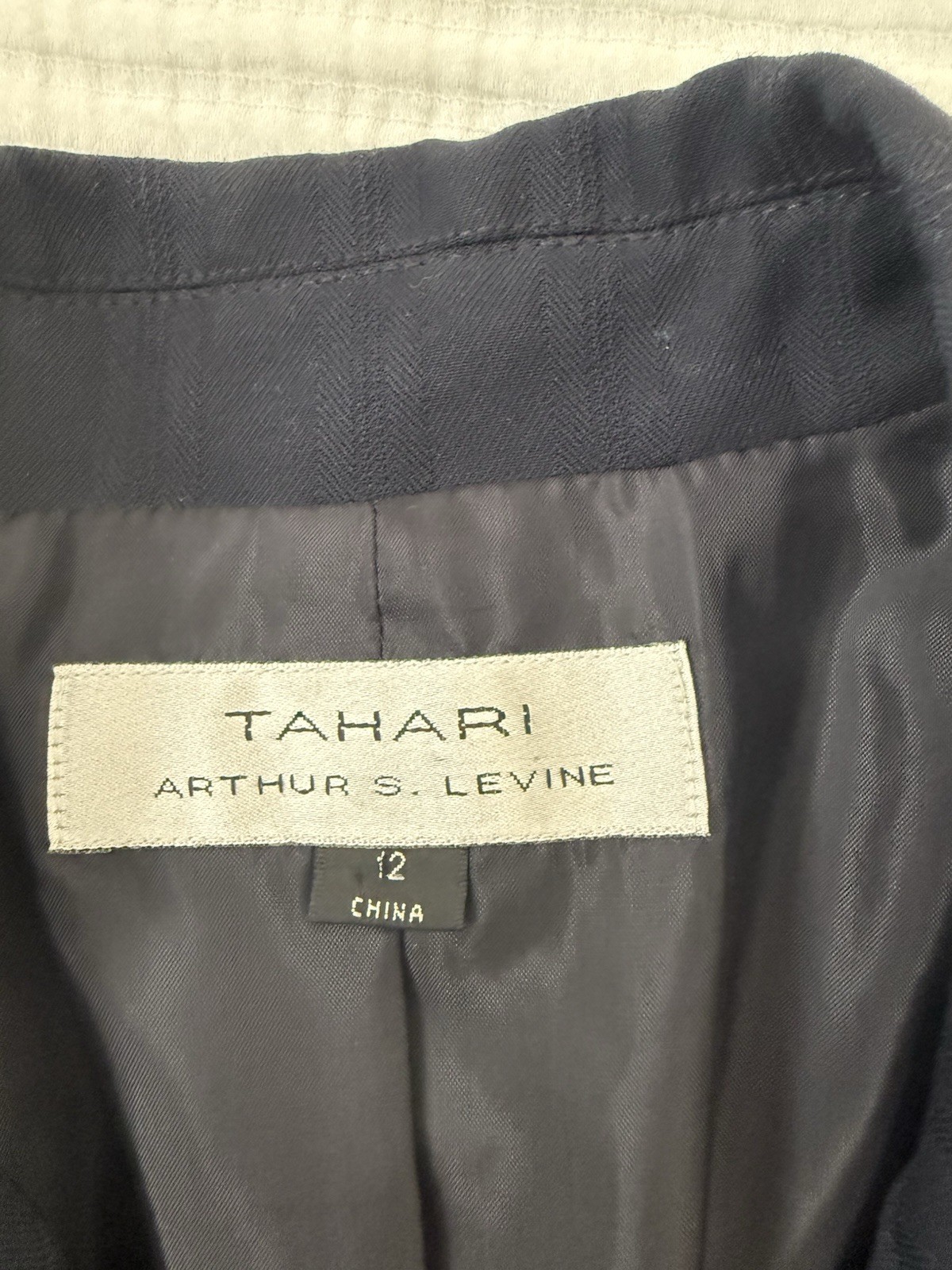 Tahari Arthur S. Levine Women’s Black Pinstripe Blazer 12 One-Button Lined