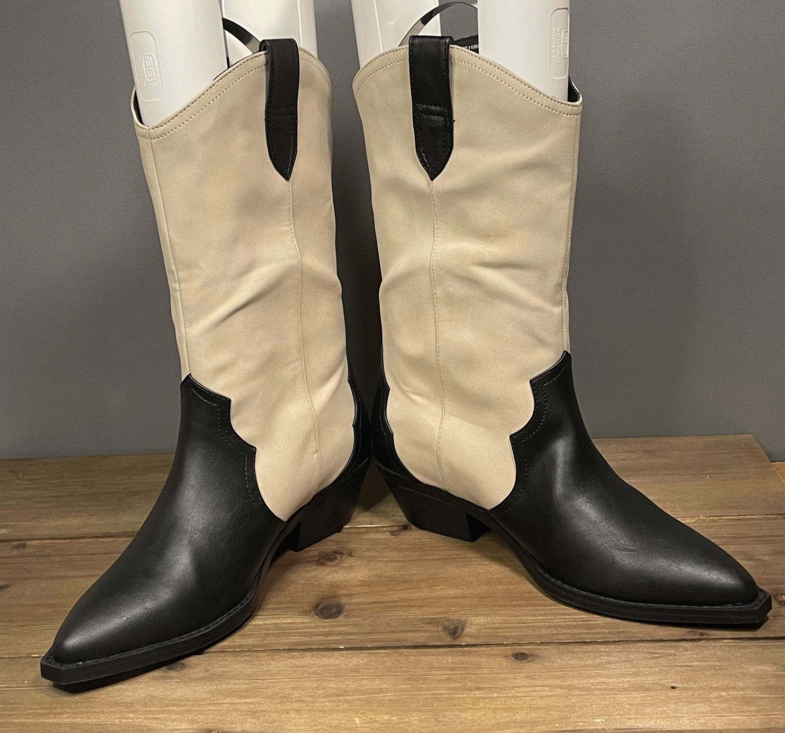 Dolce Vita Women’s Korbella Western Boots Size 8 Cream Black Cowboy Mid Calf