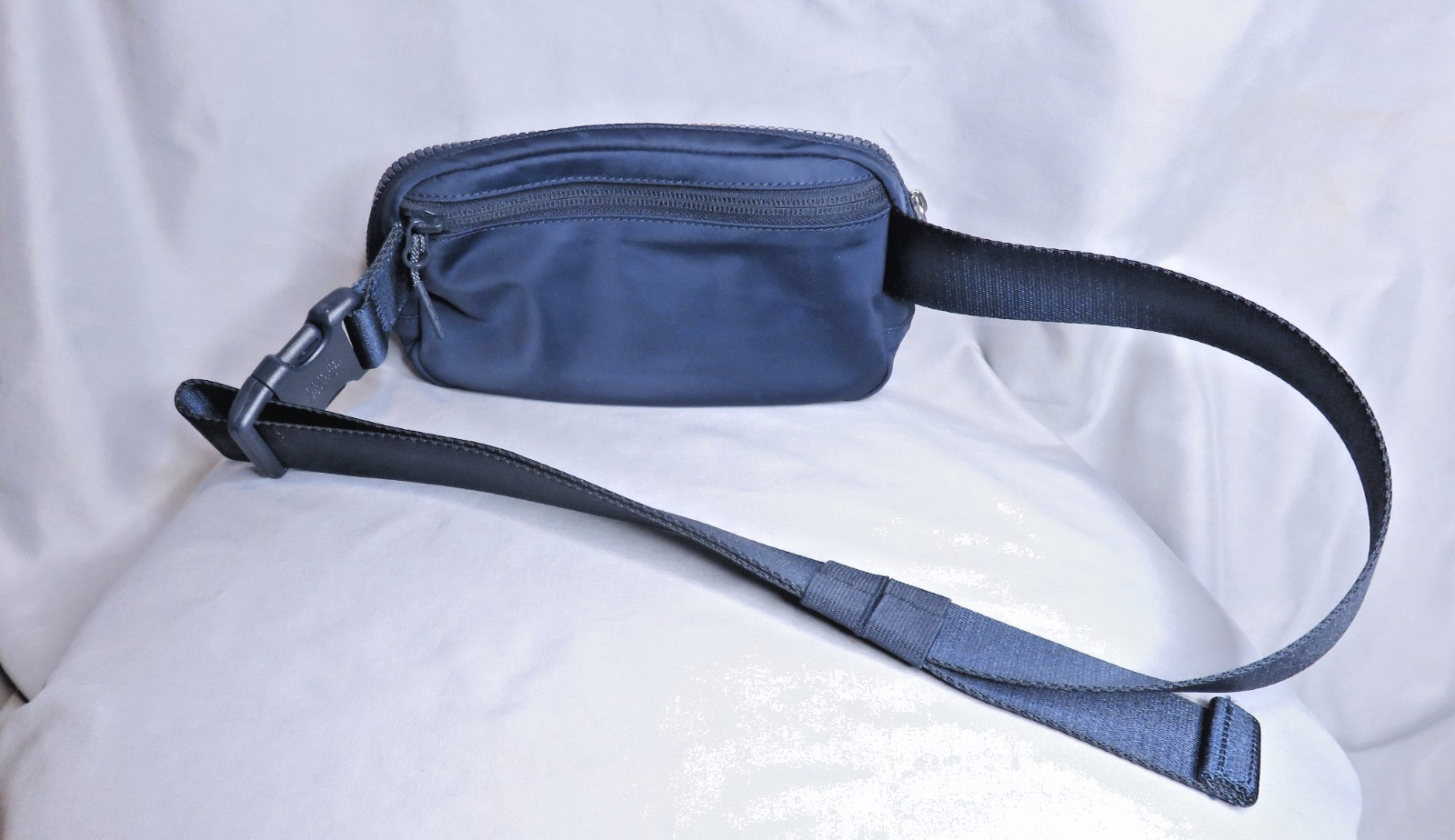 Lululemon Everywhere Belt Bag 1L Dark Blue with Silver Hardware