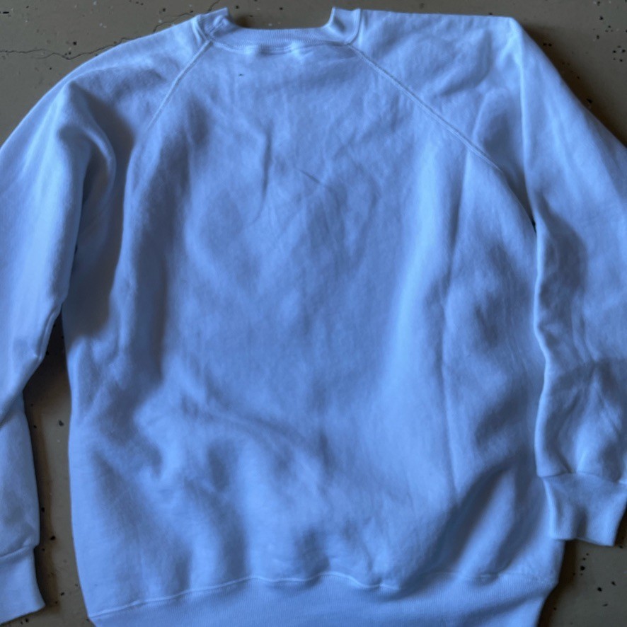 Vintage 80s 90s Mens M White Sweatshirt Cute Christmas Snow Cozy Bears Caroling