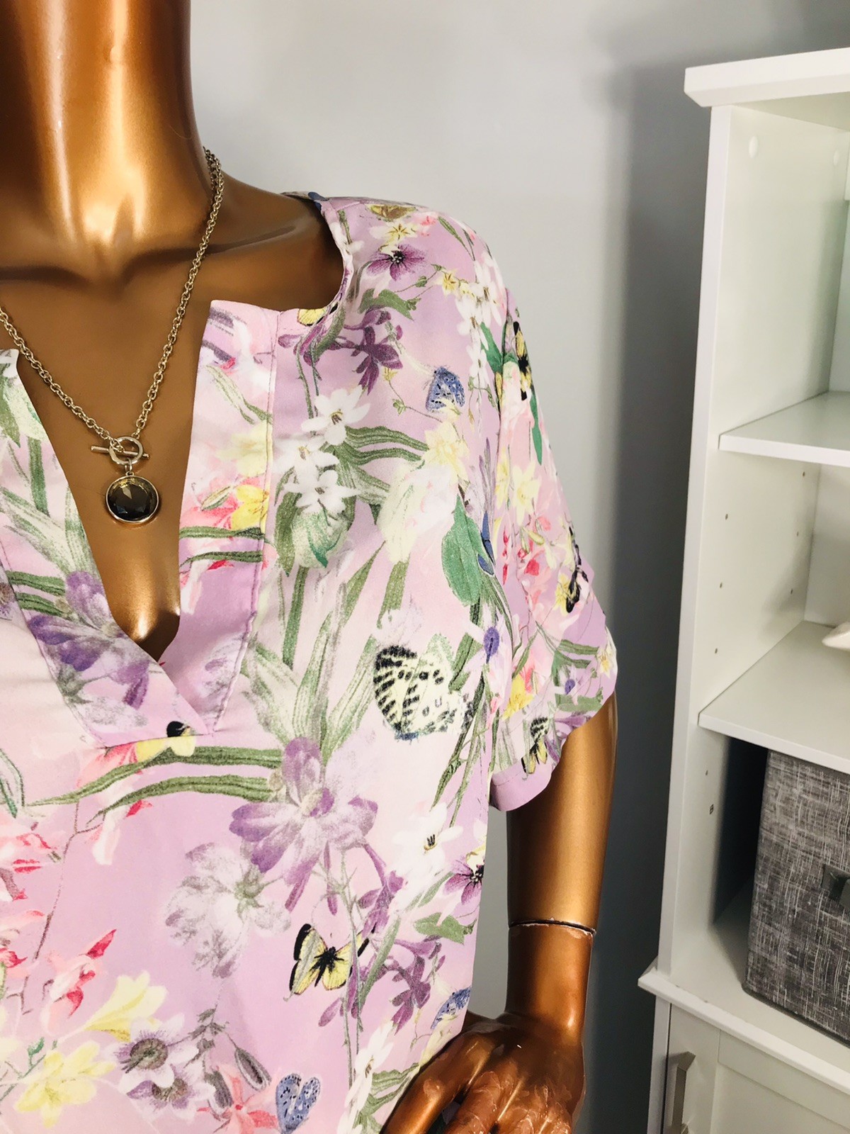 Cynthia Rowley 1X Plus Top Floral Prints Short Sleeves Summer Blouse Low V Cut