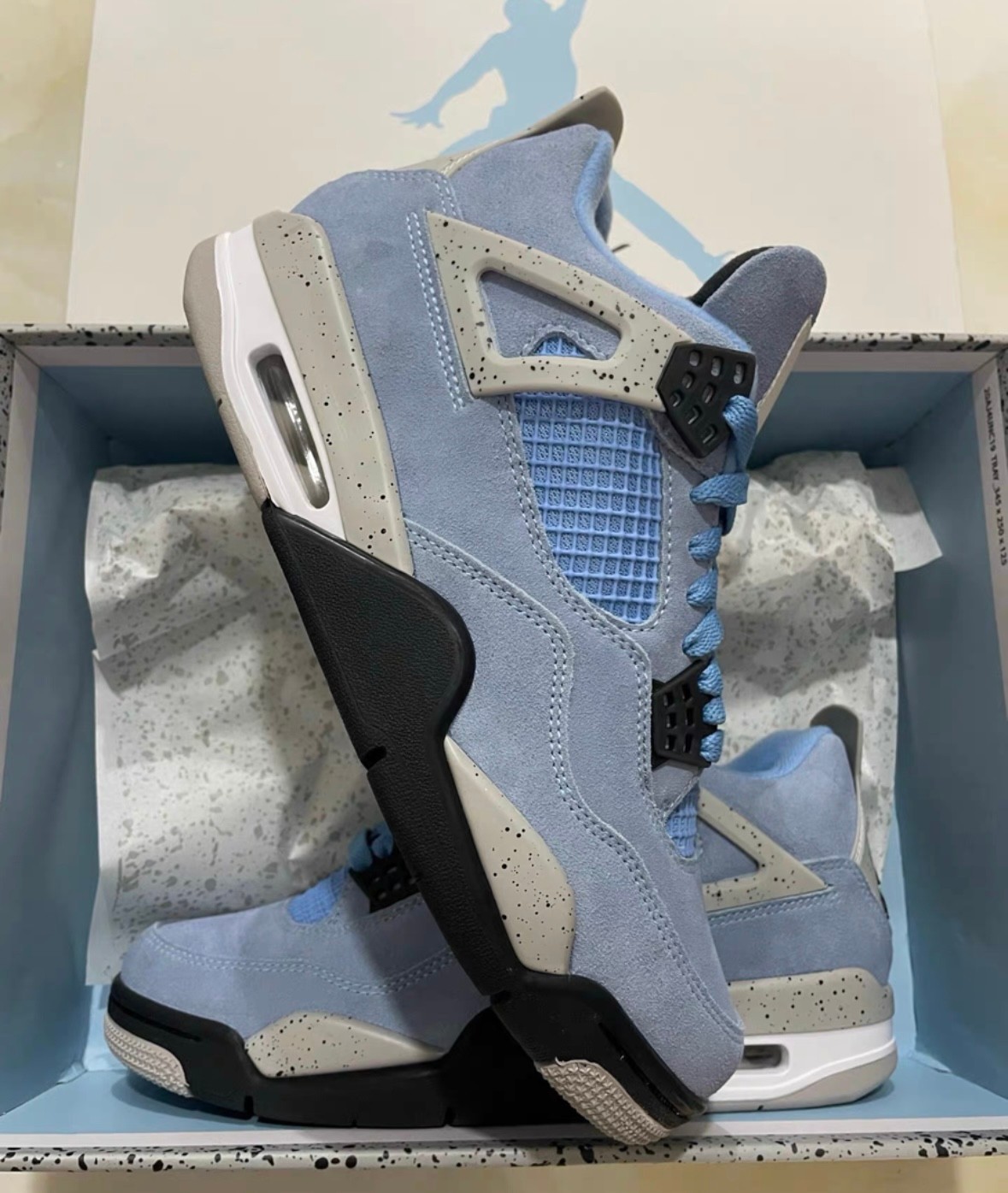 Jordan 4 Retro “University Blue” Basketball