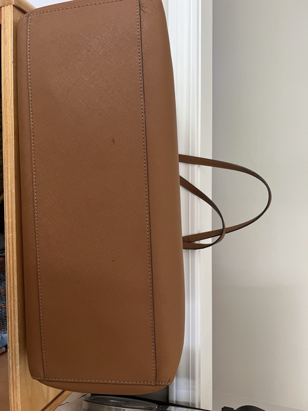 Tory Burch Brown Tote Bag Logo Zip Gold Hardware Double Handles Inner Pockets
