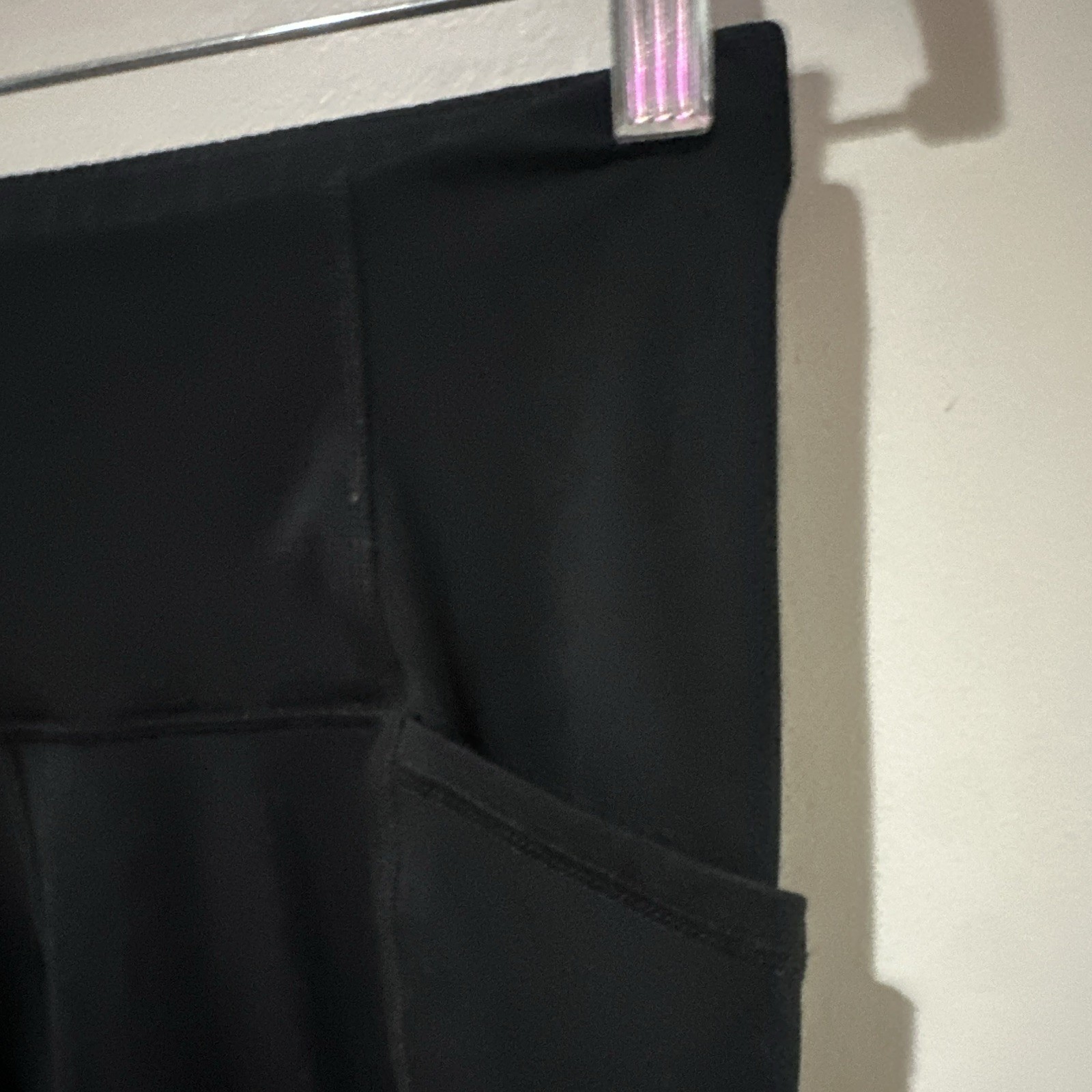 Avia Women’s Solid Black Ankle Leggings Pockets Stretch Logo Size M Regular