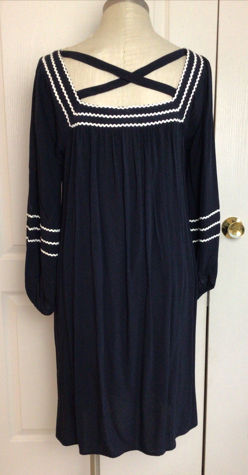 Ann Taylor loft Navy square neck Embroidered ￼White Trim 100% Viscose Dress S