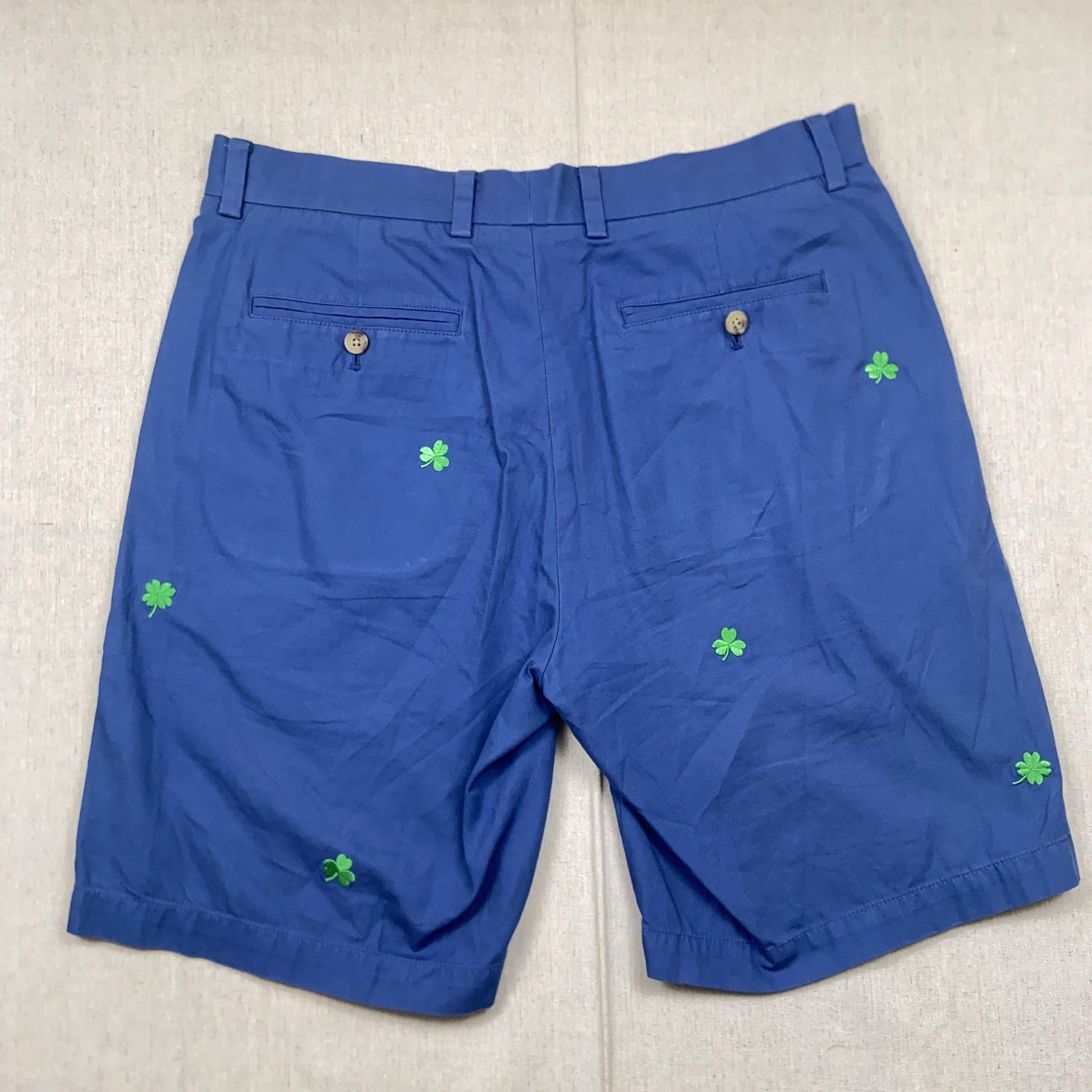 Vineyard Vines Breaker Shorts Mens Size 33 Blue Embroidered Clover Chino 9in