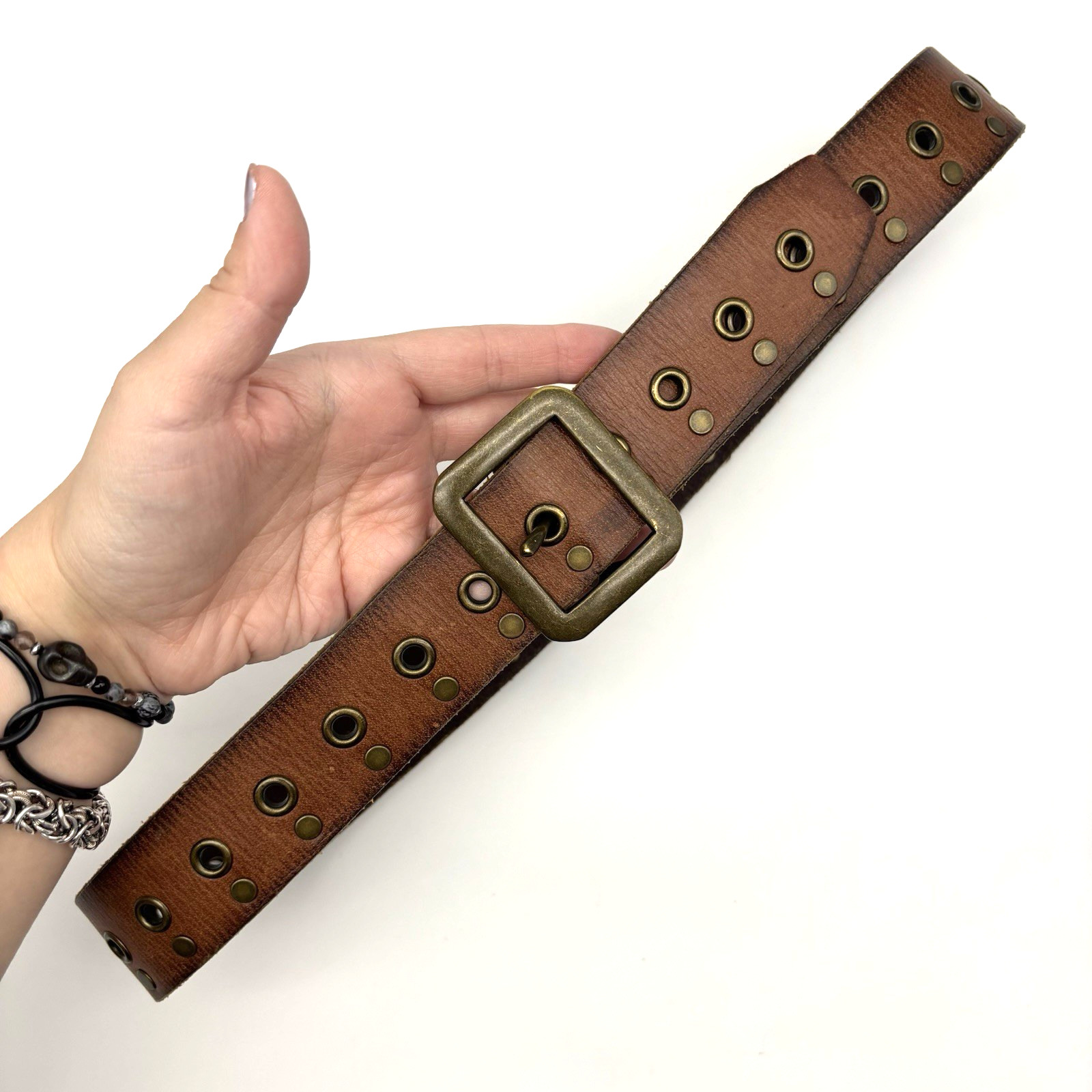 Vintage Y2K Levi’s 1582 Brown Antiqued Leather Studded Grommet Western Belt 34