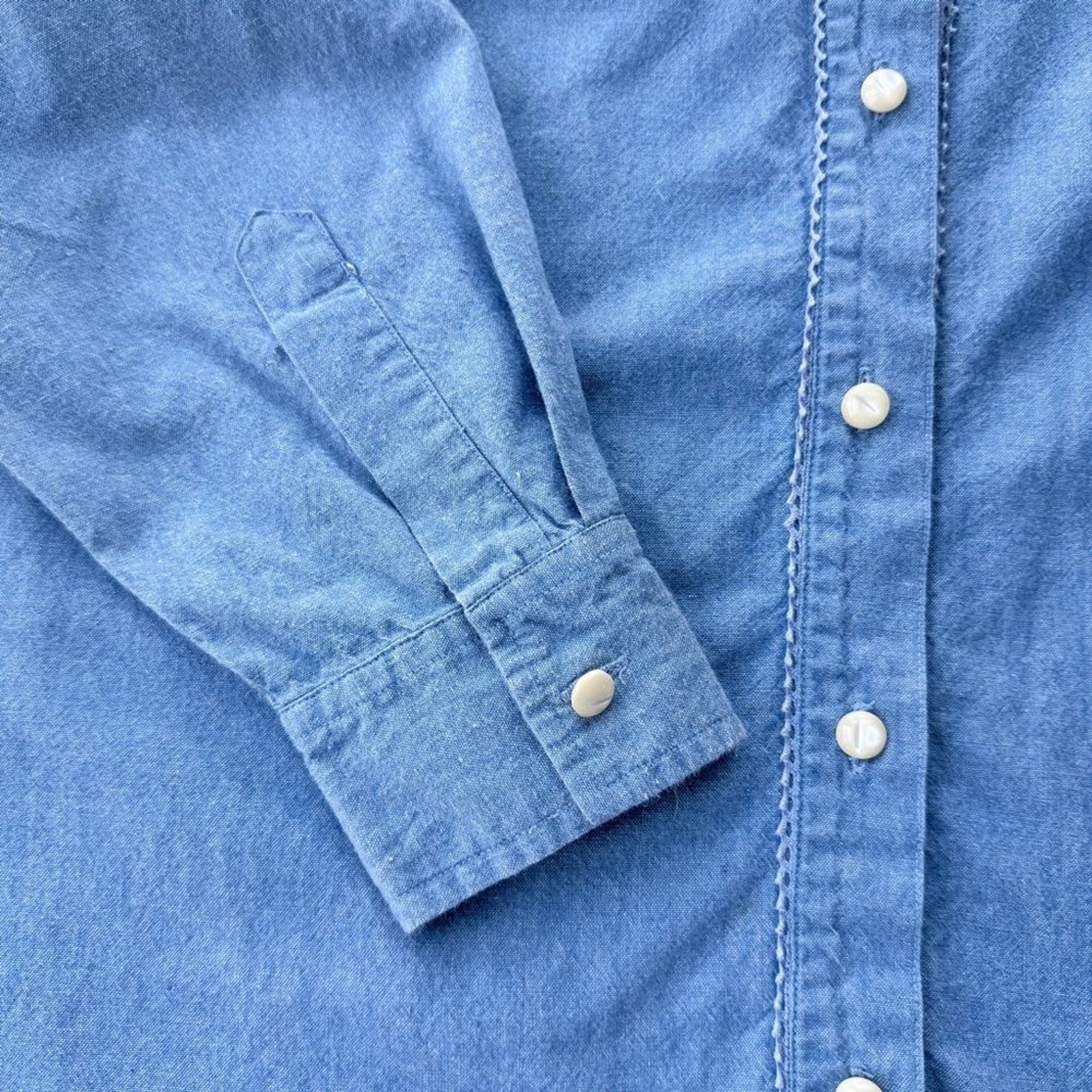 GUESS Georges Marciano 90s Chambray Western Pearl Button Shirt Embroidered Yoke