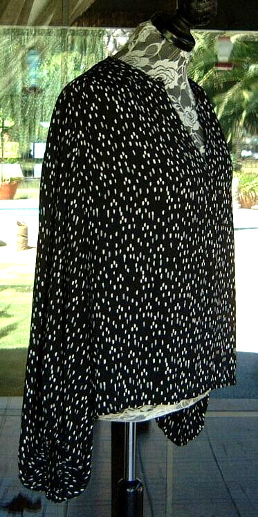 Long Sleeve V-Neck Neckline Plus Size Worthington Tunic Blouse Sz. 3X 62″ Bust
