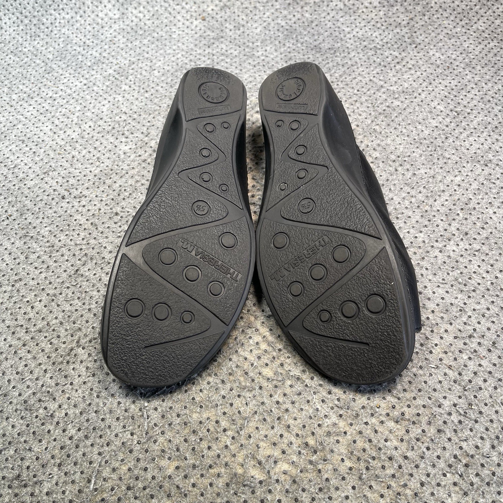 Theresia M Aloe Vera Black Leather Sandals Size 5.5 Women’s