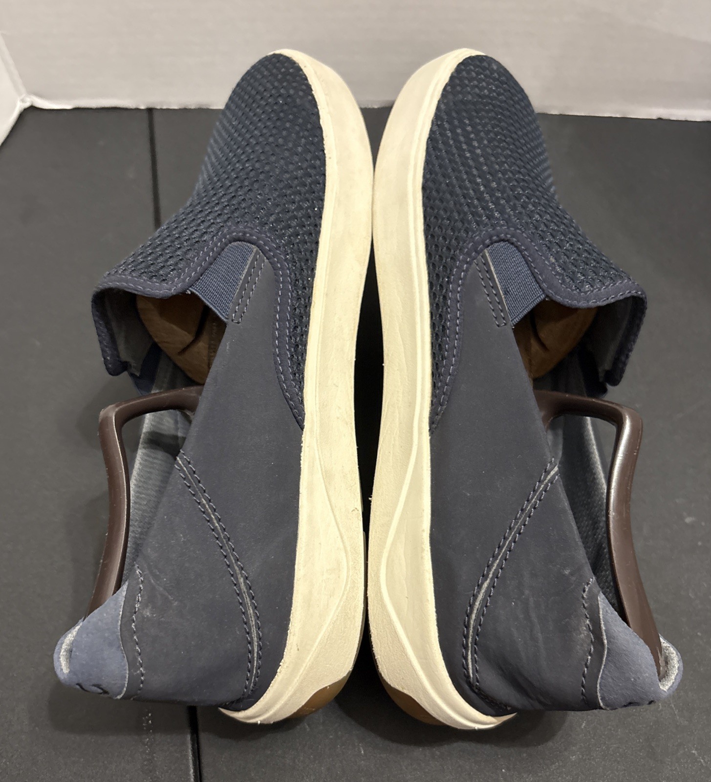 OLUKAI Lae’ahi Mens 9.5 Navy Blue Slip- On Casual Mesh Sneaker Shoe