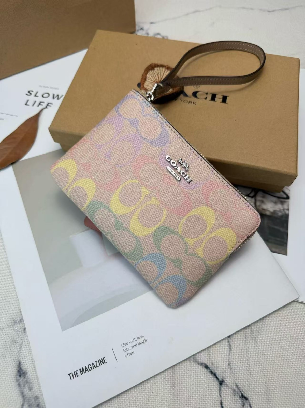 COACH Corner Zip Wristlet In Rainbow Signature Canvas CDF28 Silver w/box