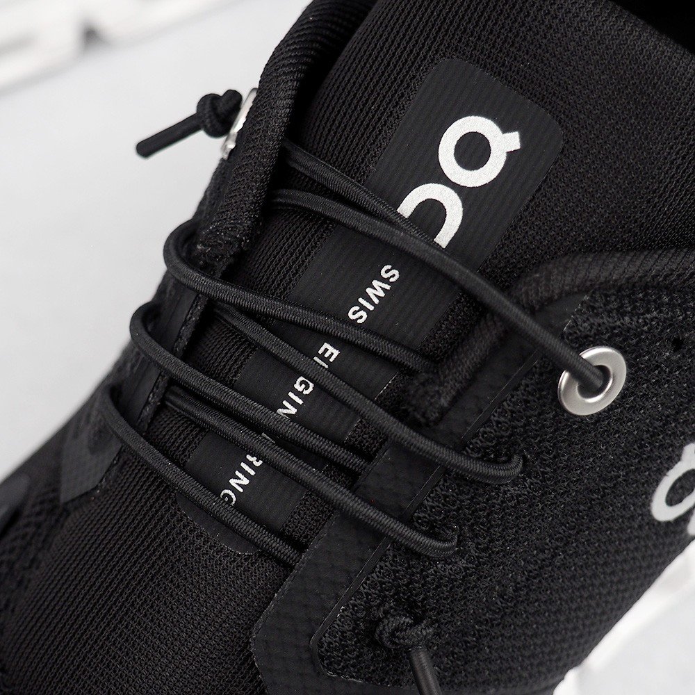 On Cloud 6 Sneakers Black/White Women’s Running Shoes Size 6-9.5 New in Box