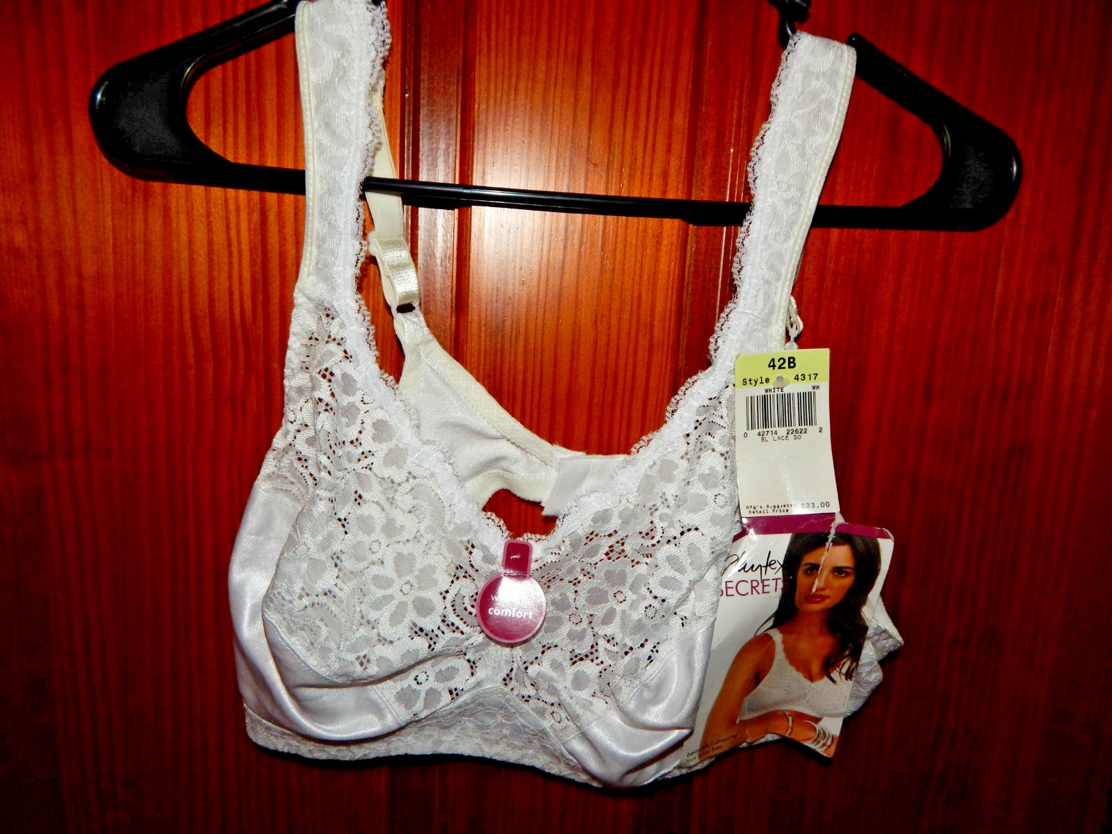 PLAYTEX SECRETS BEAUTIFUL SHAPING LACE BRA, WIRELESS, SIZE 42 B, 4317, NWT