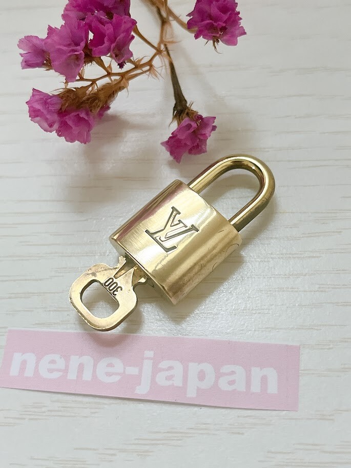 LOUIS VUITTON PadLock Lock & Key Brass Gold Authentic Number random Japan Used