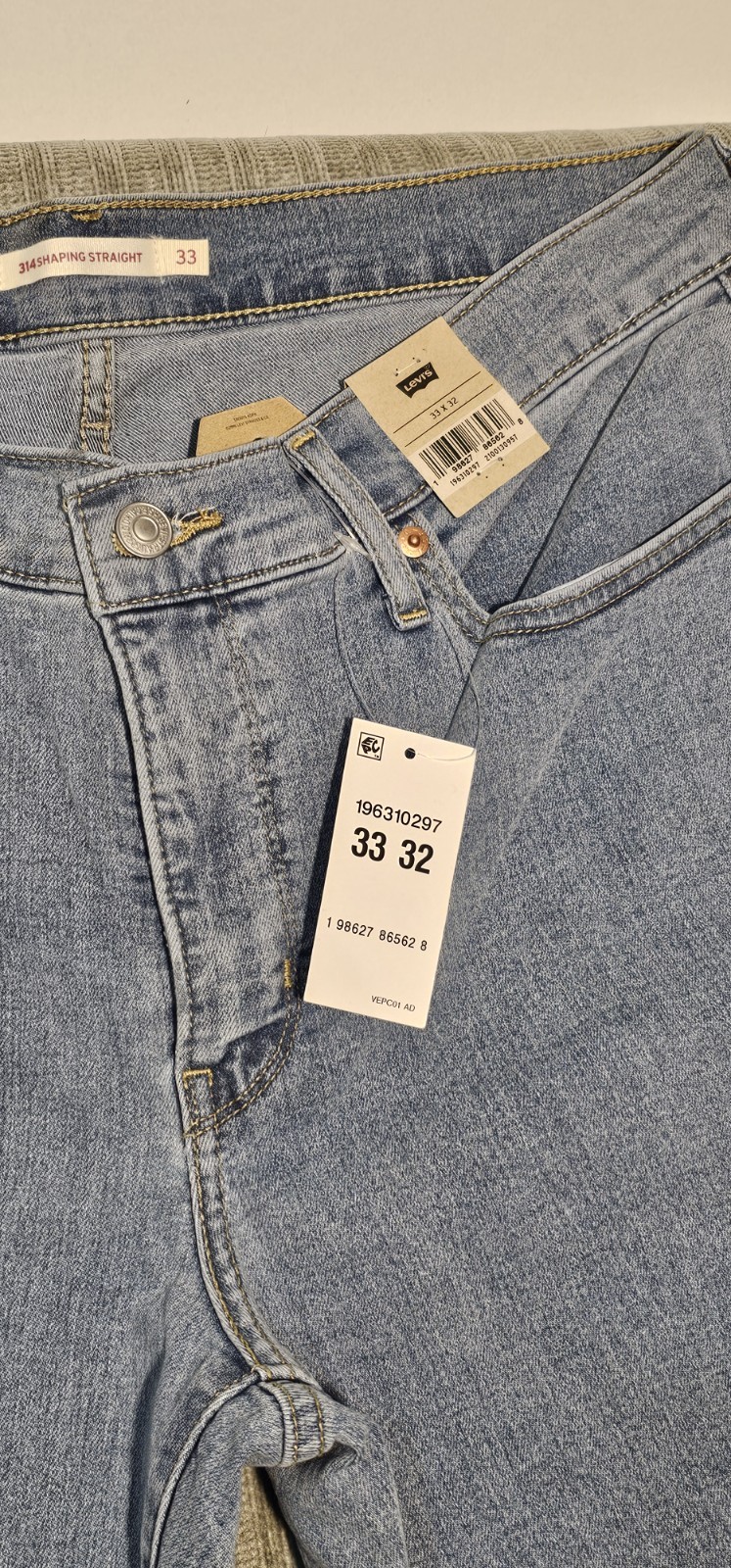 Levi’s Women’s 314 Shaping Straight Mid-Rise Size 33×32