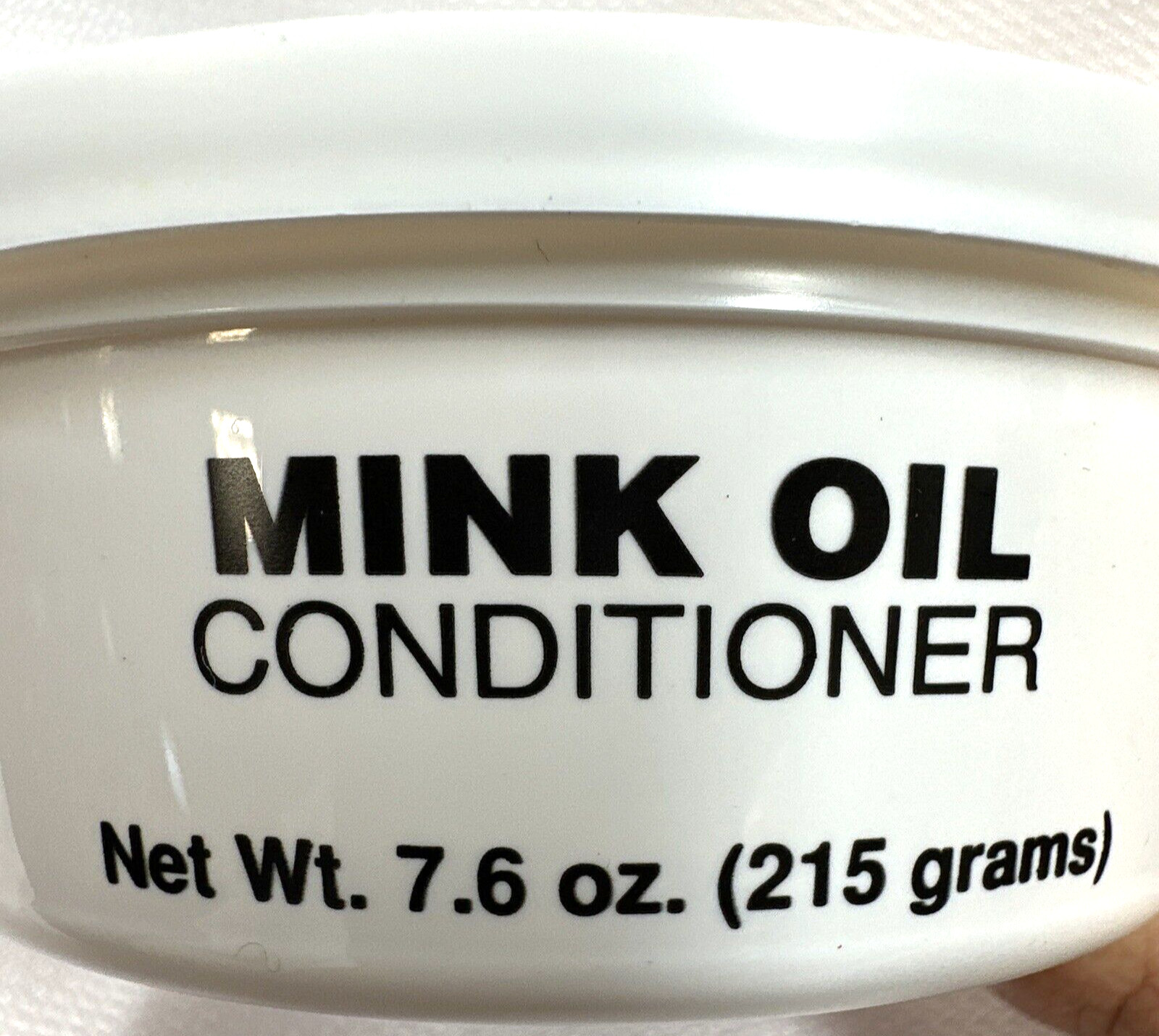 Angelus Genuine Mink Oil Waterproofer And Conditioner 7.6 oz / 215gm for Leather