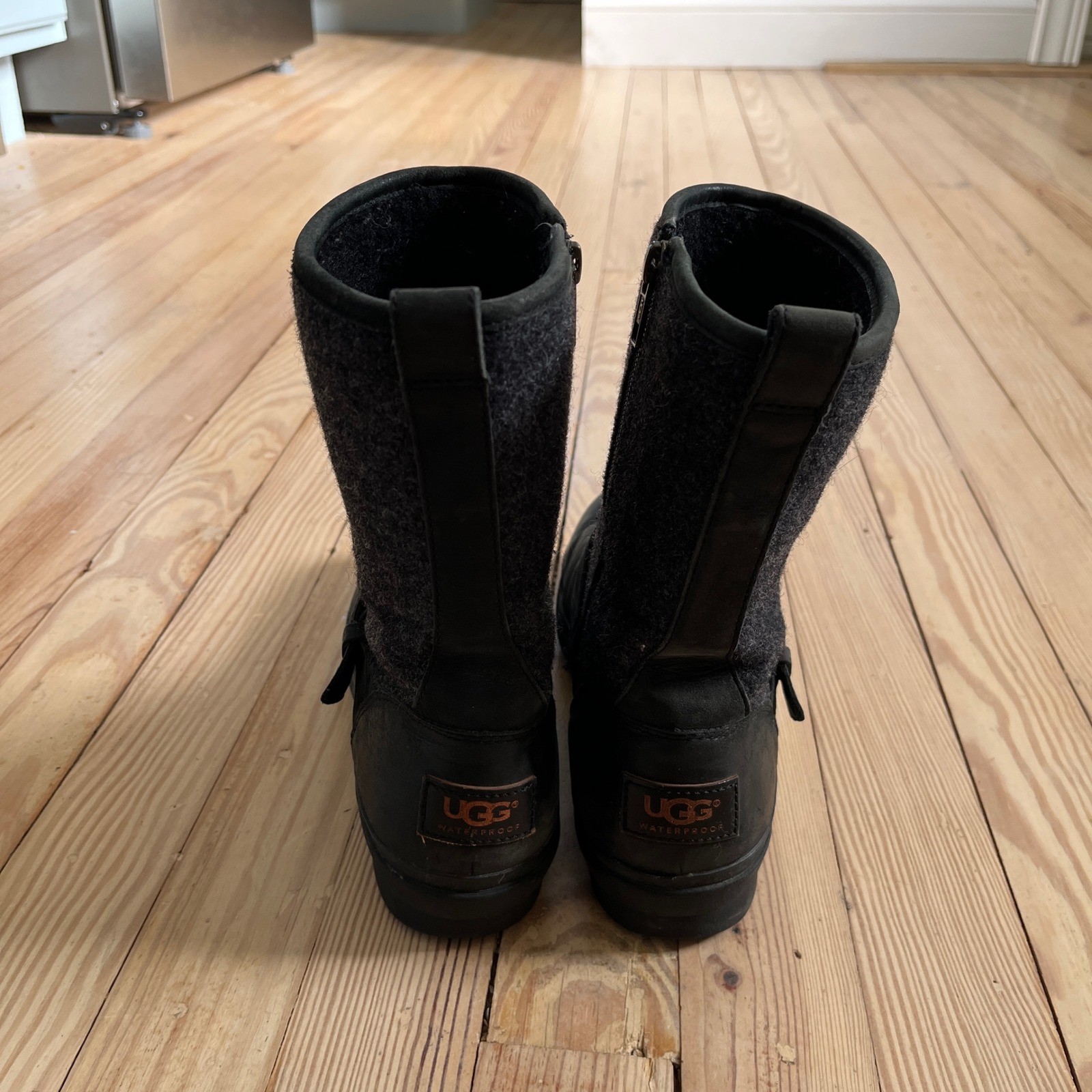 UGG Simmens Waterproof Rain Leather Wool Mid Calf Boots Black Womens Size 8