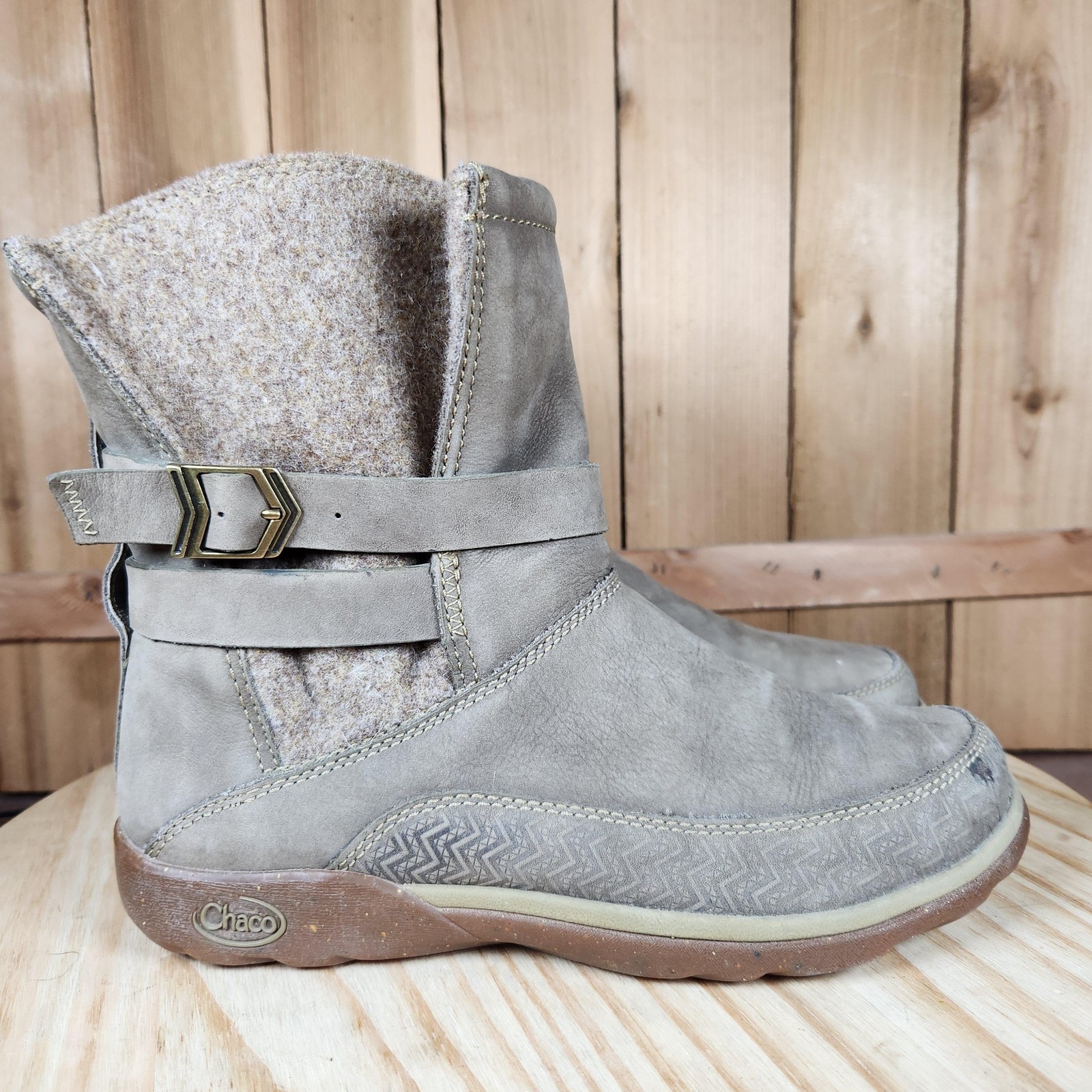 Chaco Hopi Boots Womens 7 Beige Leather Wool Lined Mid Calf Casual Winter