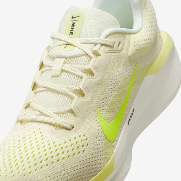 Nike Air Winflo 11 Men Neon Yellow NEW size 15