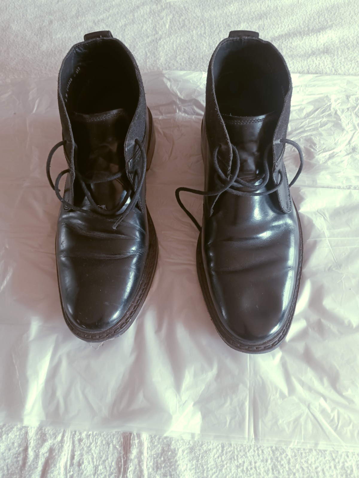 Men’s Black Leather Lace-Up Dress Shoes Round Toe Solid Pattern Lace Accents