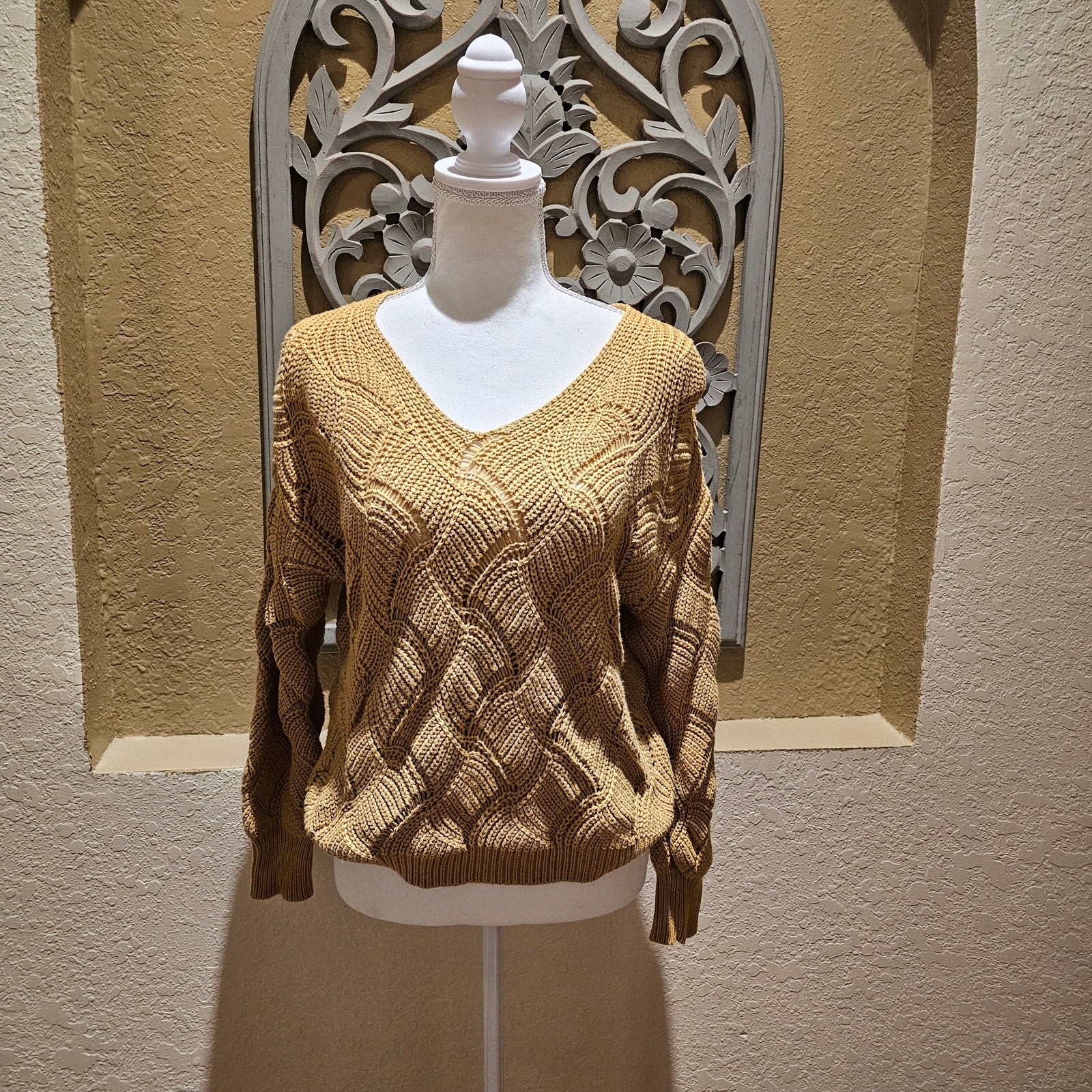 Moon and Madison Mustard Sweater Size S Cozy Minimalist Timeless Capsule Style