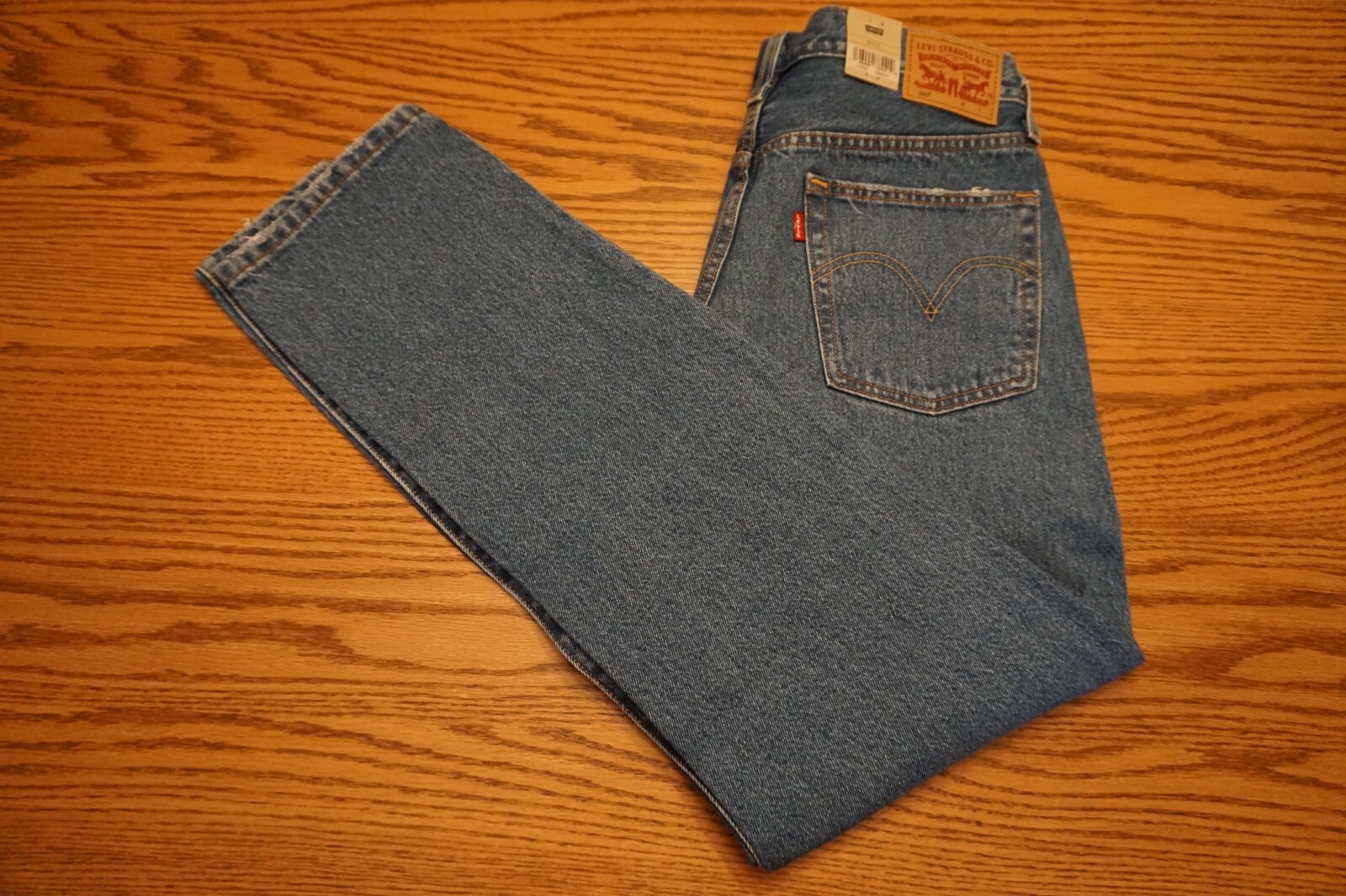NWT WOMEN’S LEVI JEANS 501 Original Multiple Sizes High Rise Straight Button Fly