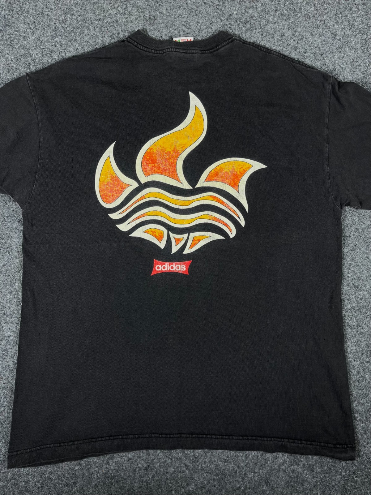 Vintage 90s Adidas Flame Logo T-Shirt Black Fade Graphic Tee Streetwear XL