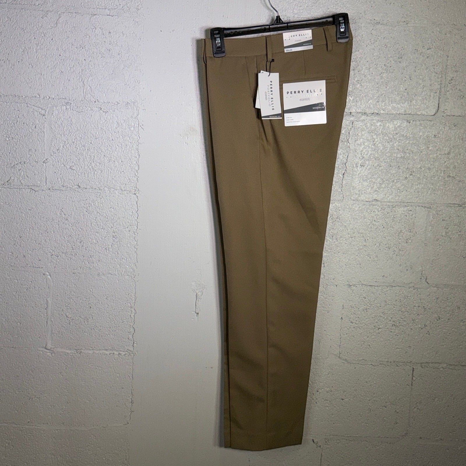 Perry Ellis Portfolio Men’s Modern-Fit Twill Pants – Elmwood 30×30 $95