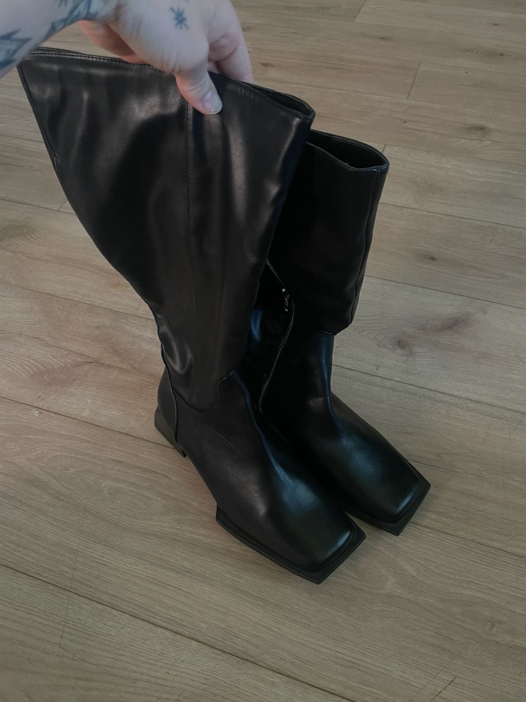 RAID Wide Fit Black Knee High Square Toe Boots Size 5