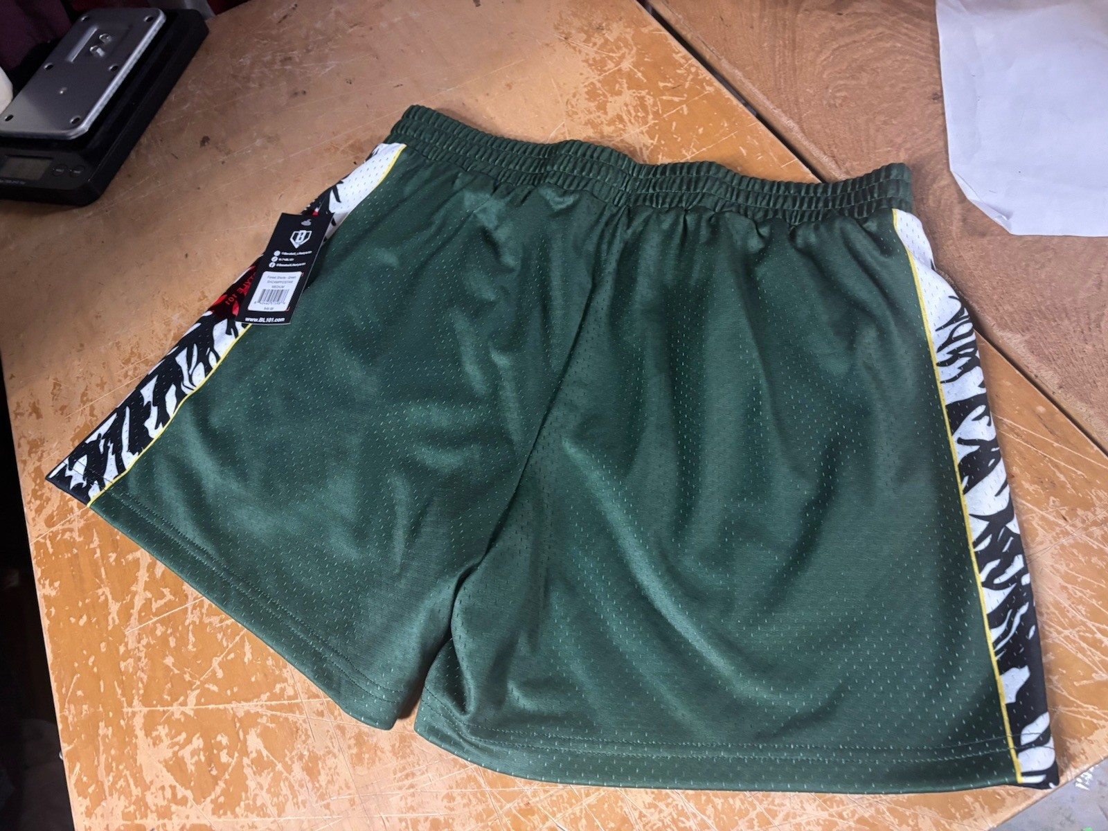 NWT $50 new BASEBALL LIFESTYLE 101 Forest Shorts Green Athletic Mens L Large 34